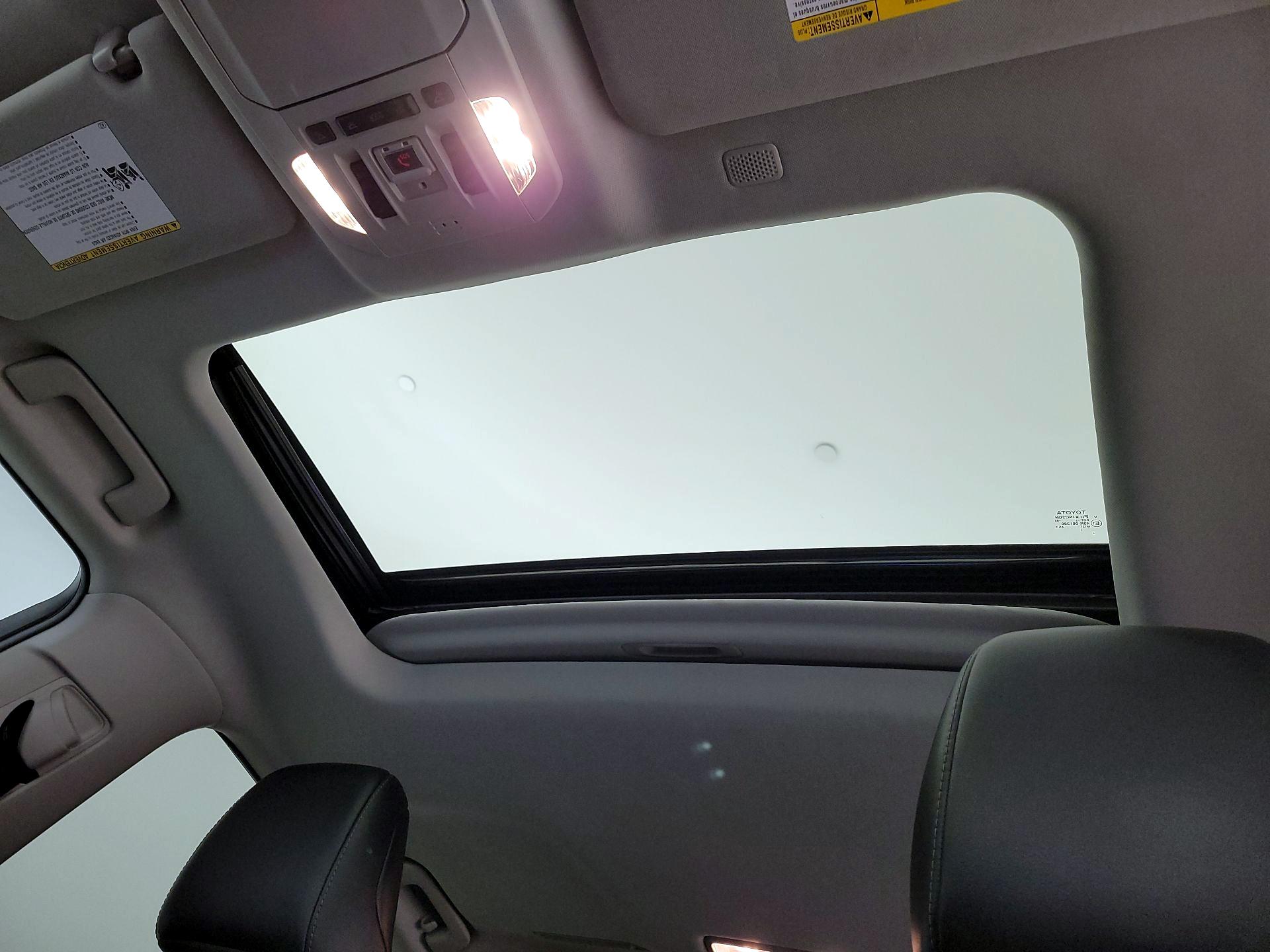 Thumbnail: 2021 Toyota Highlander - 20