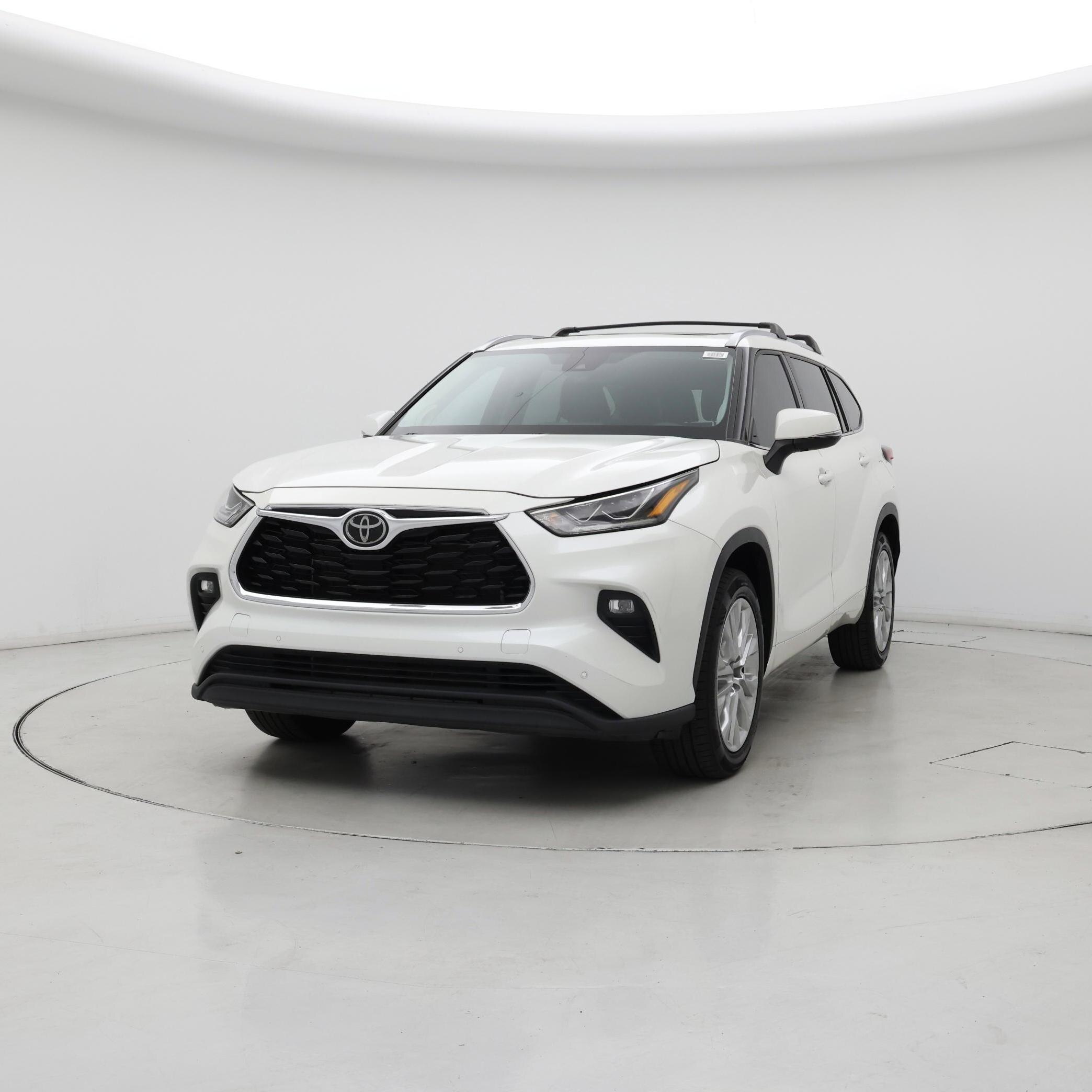Thumbnail: 2021 Toyota Highlander - 4