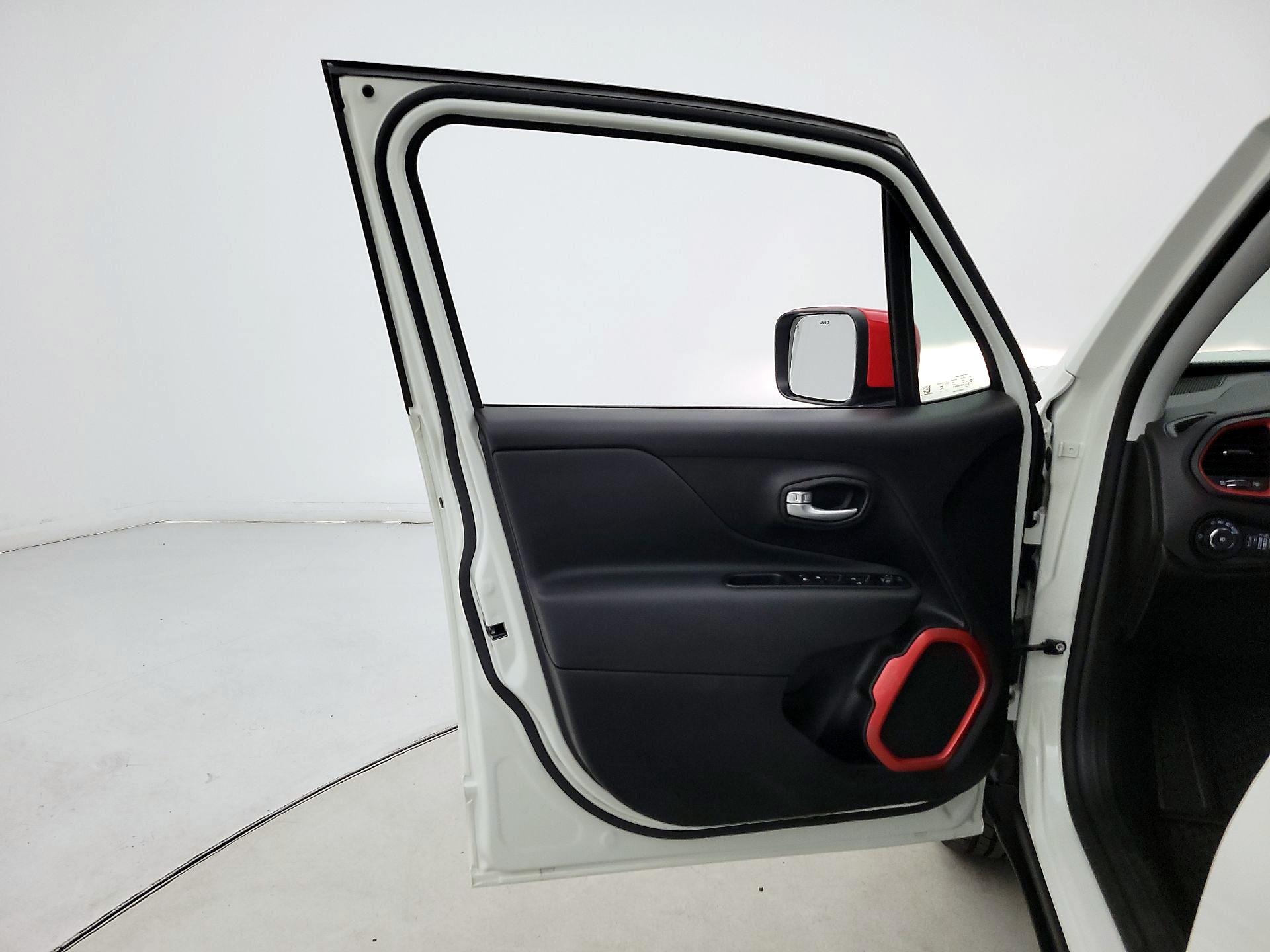 Thumbnail: 2023 Jeep Renegade - 12