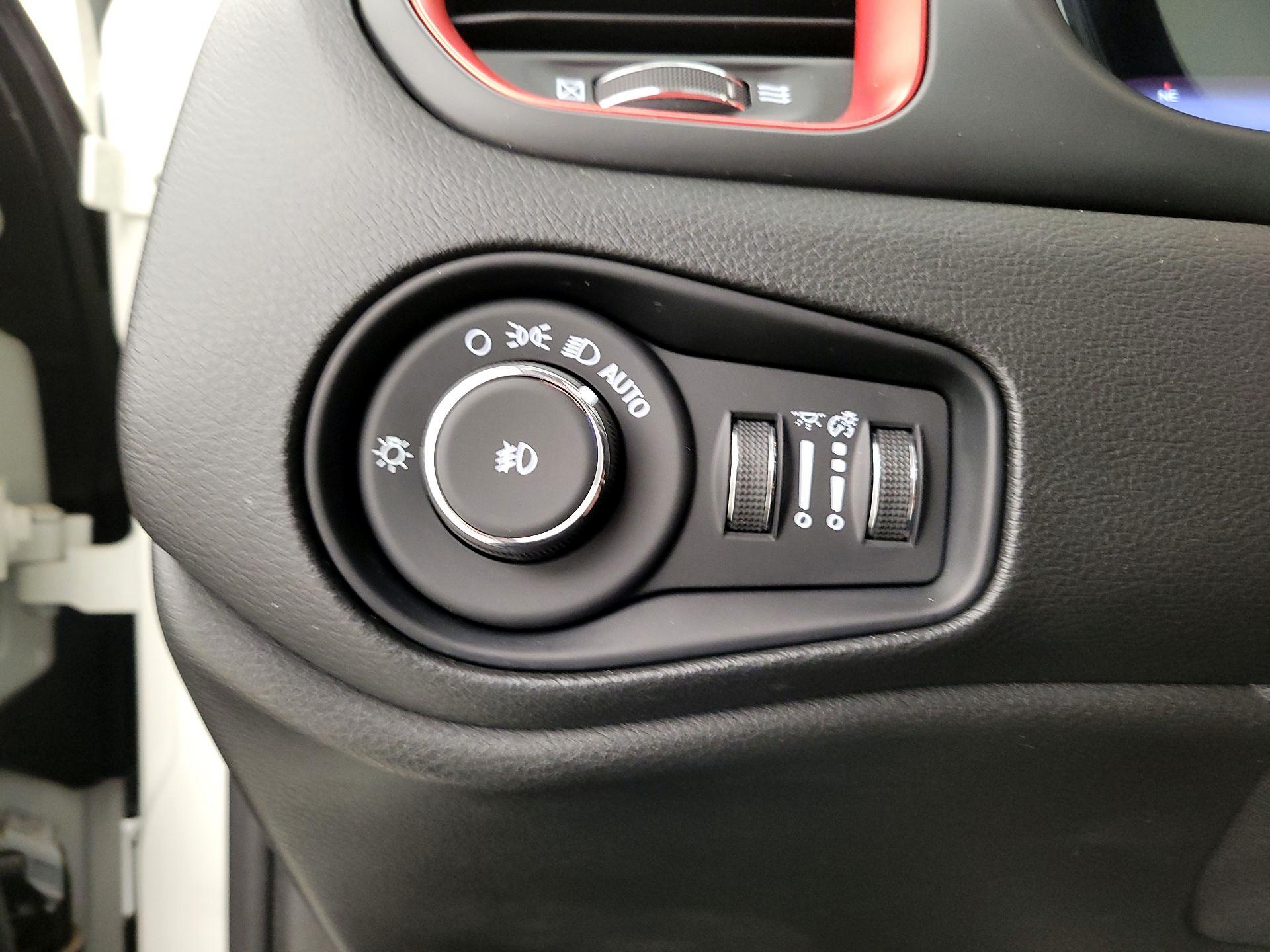 Thumbnail: 2023 Jeep Renegade - 13