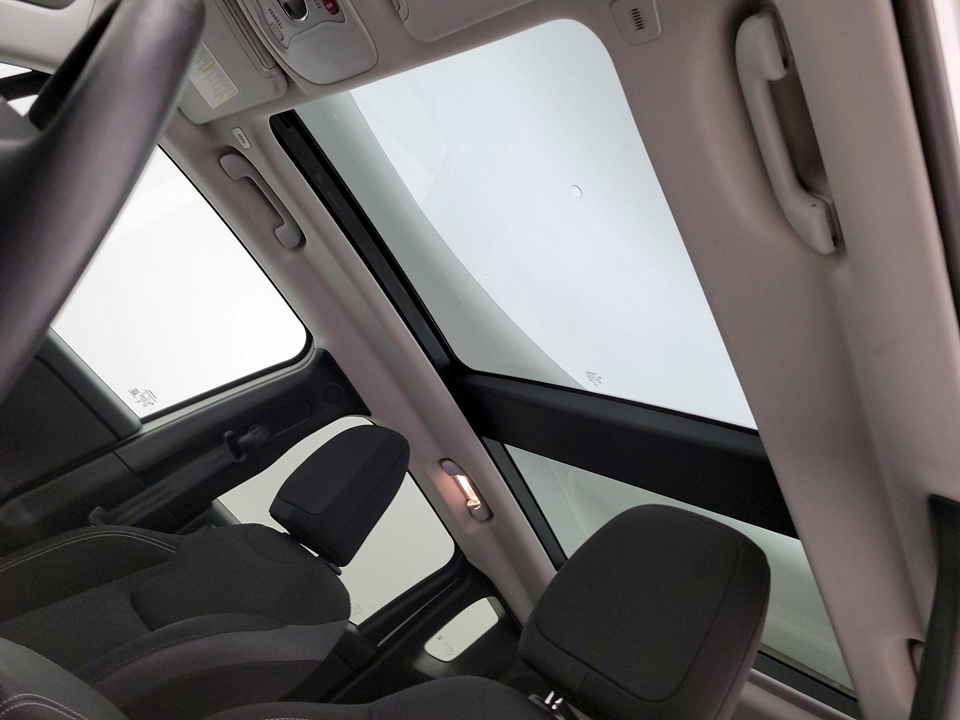 Thumbnail: 2023 Jeep Renegade - 20