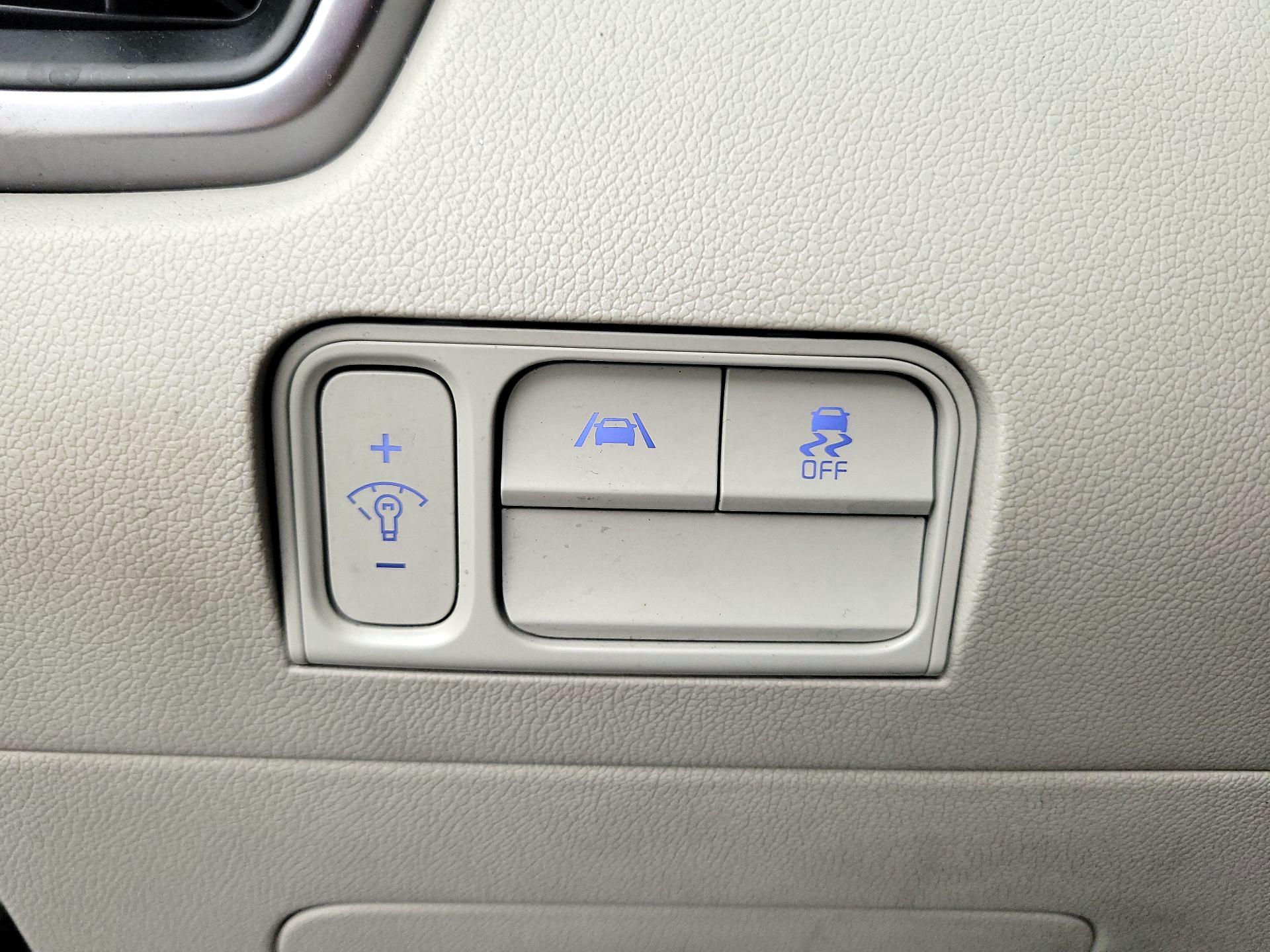 Thumbnail: 2023 Kia Sorento - 13