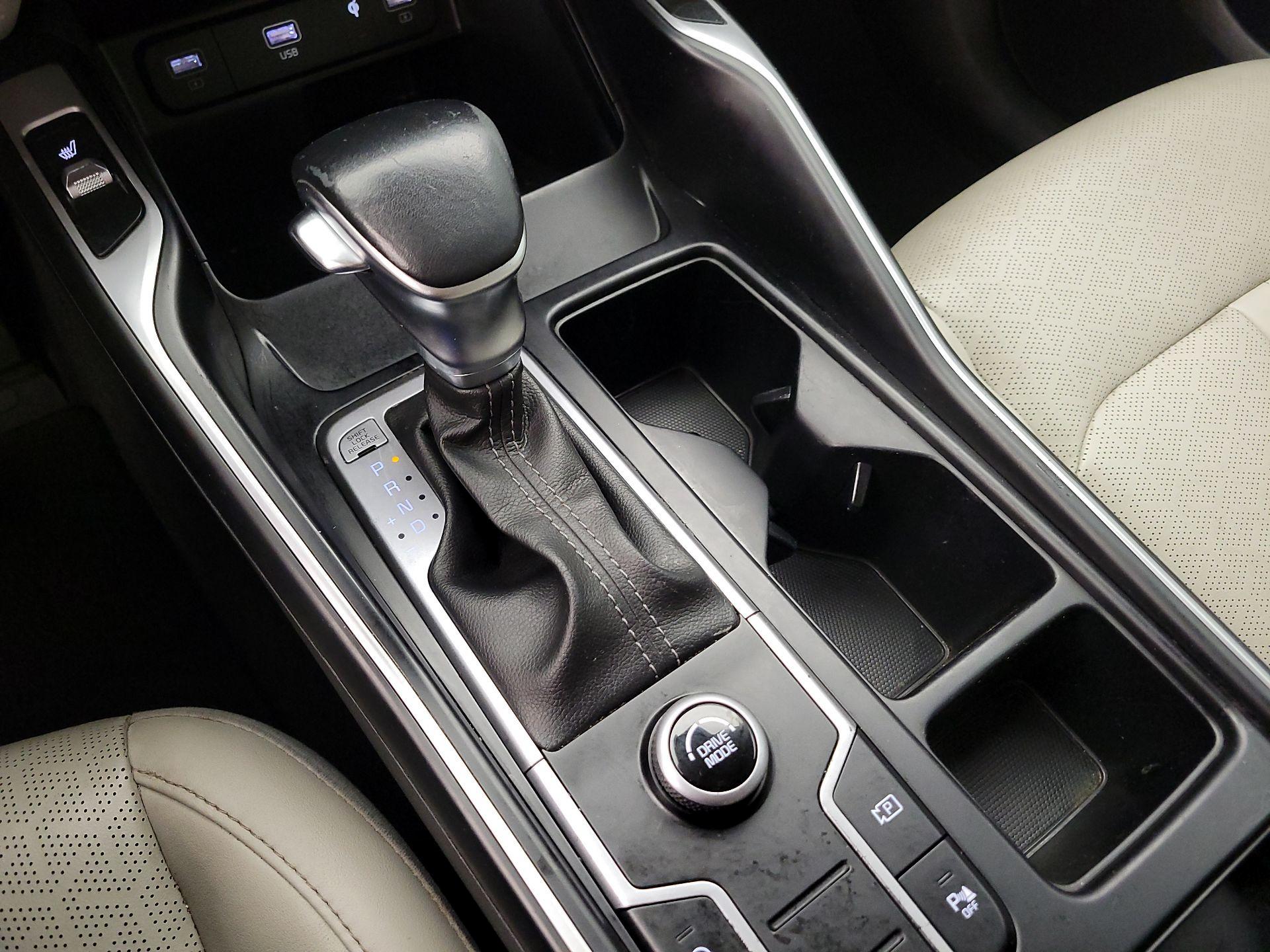 Thumbnail: 2023 Kia Sorento - 18