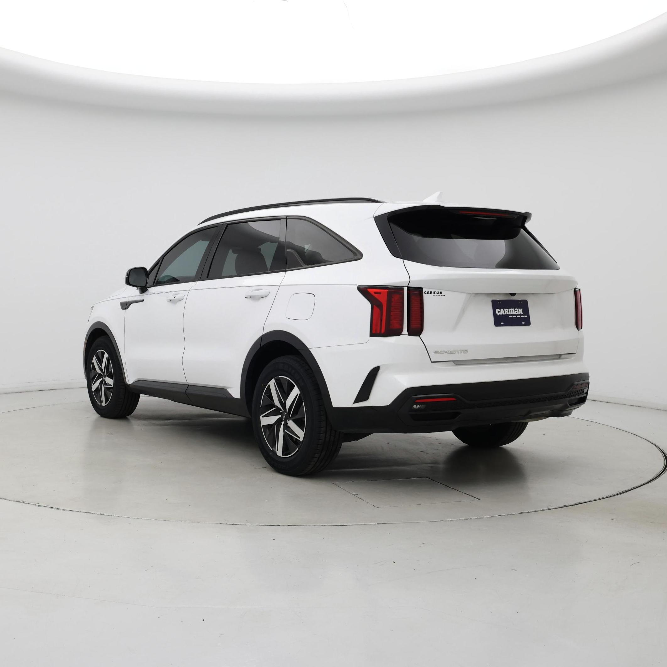 Thumbnail: 2023 Kia Sorento - 2