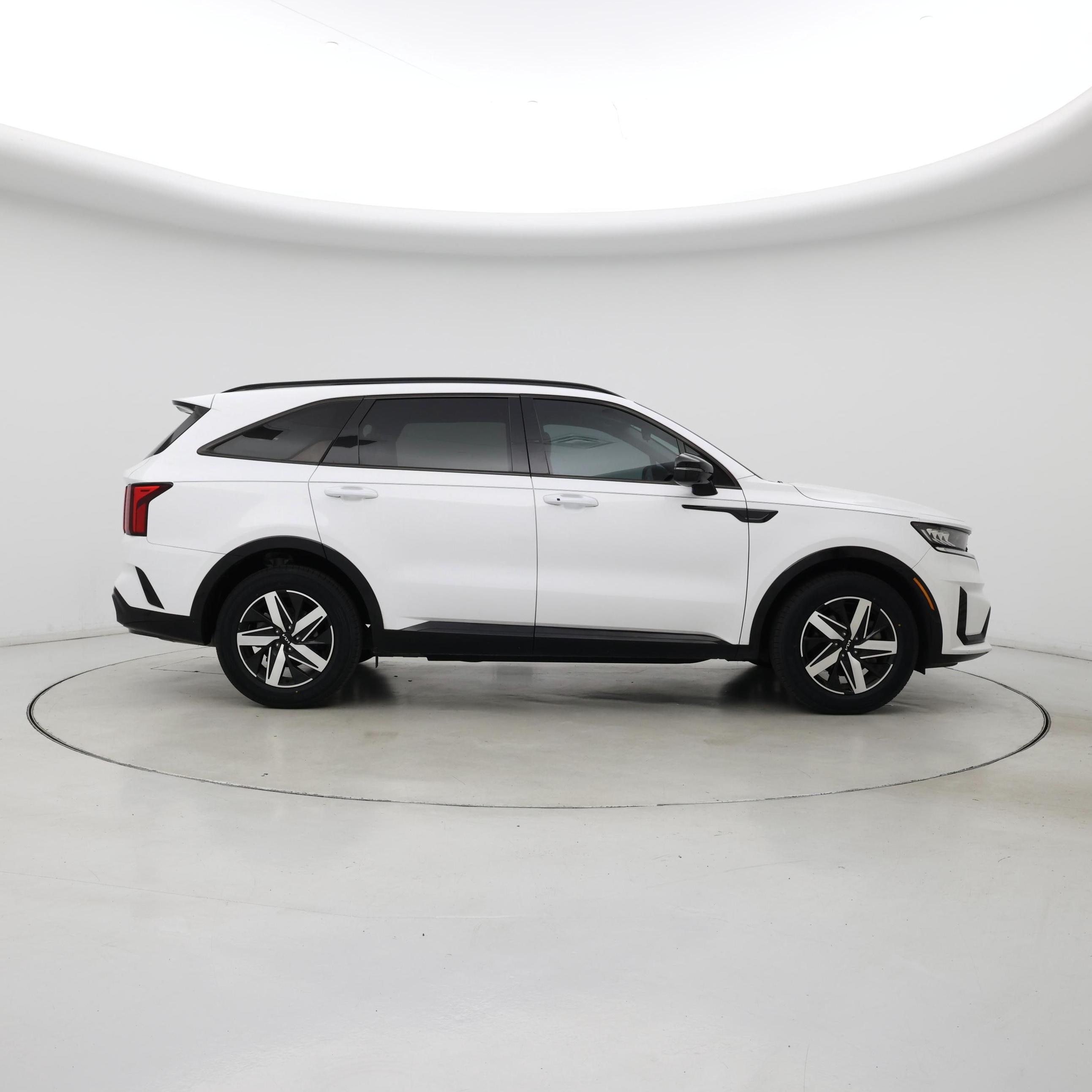 Thumbnail: 2023 Kia Sorento - 7