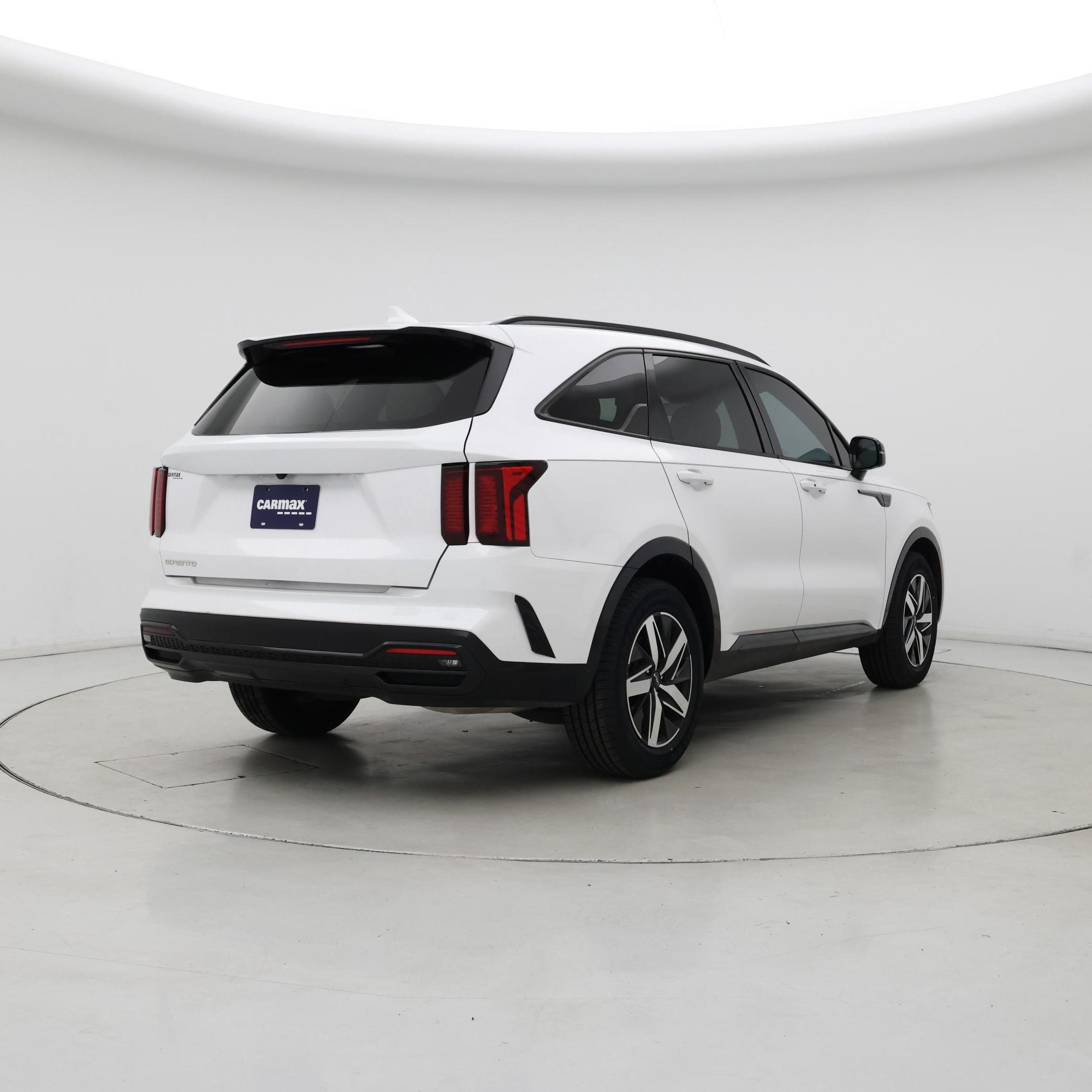 Thumbnail: 2023 Kia Sorento - 8