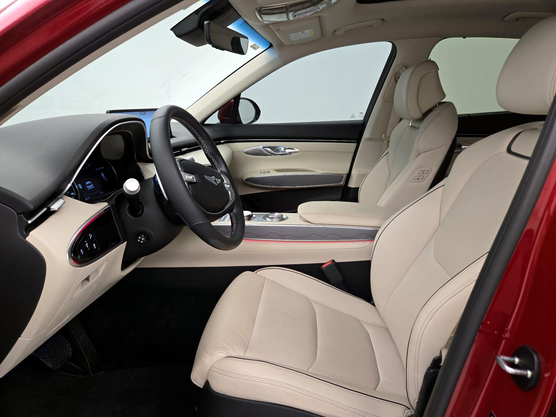 Thumbnail: 2023 Genesis GV70 - 11