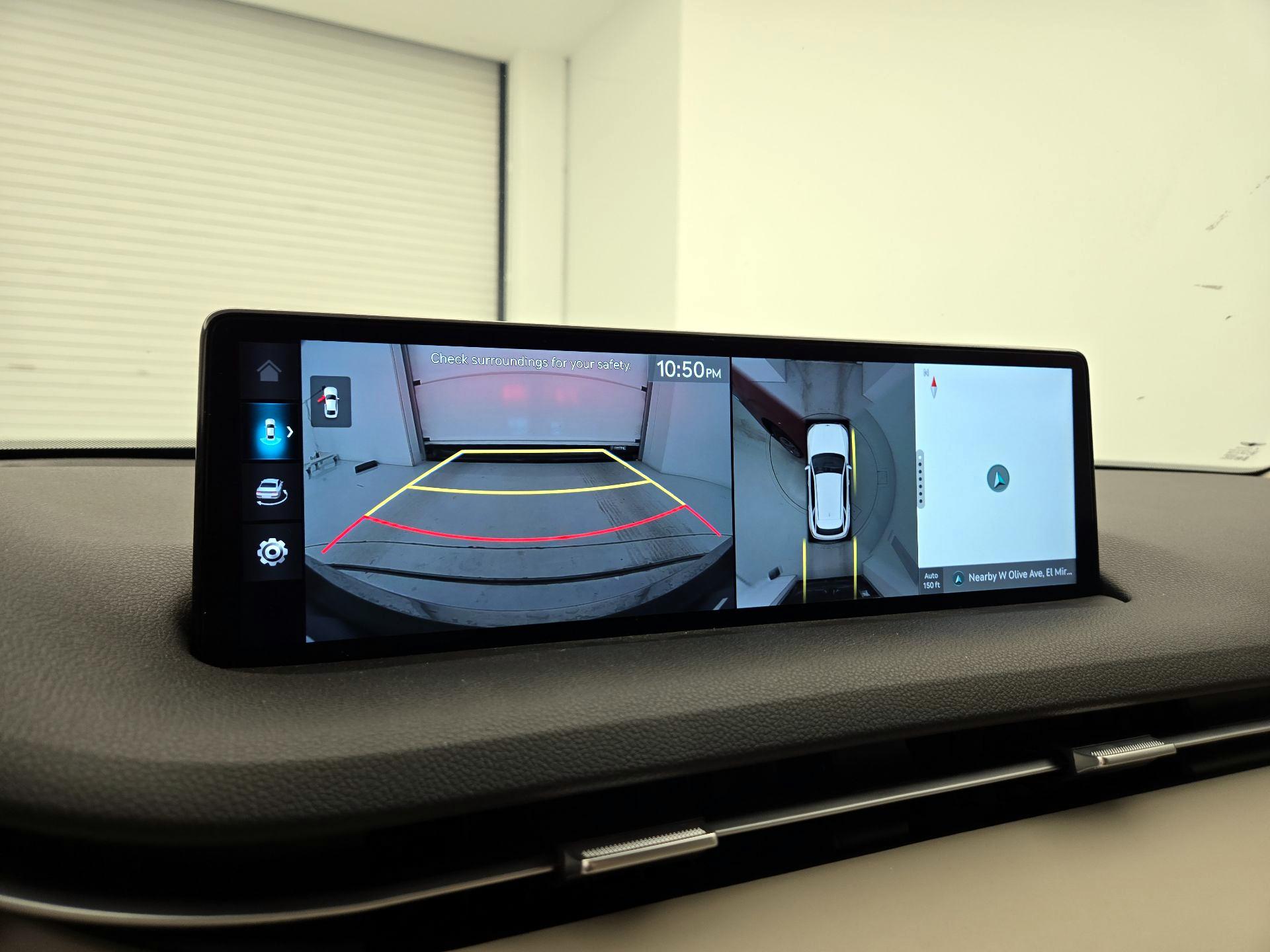 Thumbnail: 2023 Genesis GV70 - 15