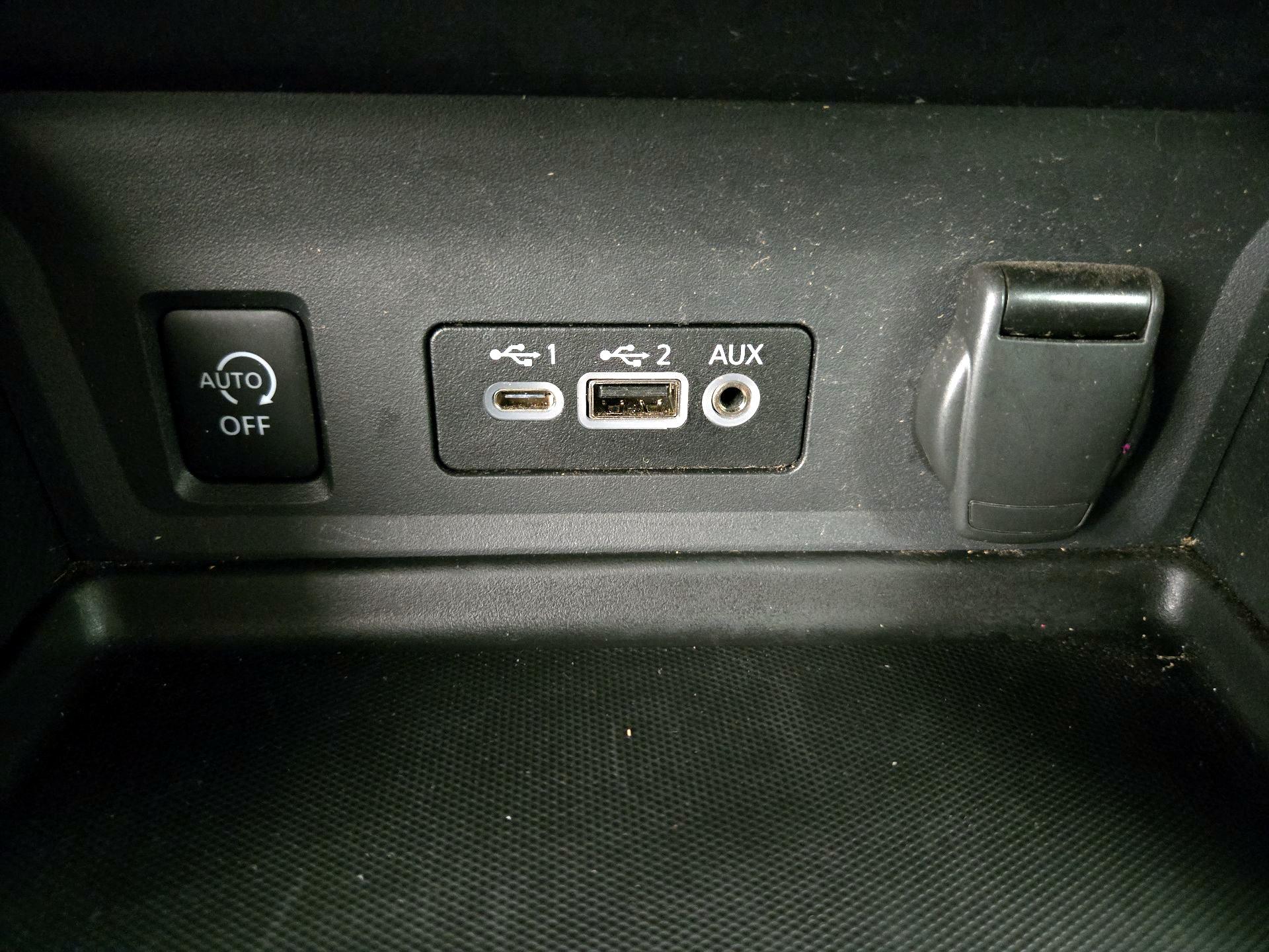 Thumbnail: 2025 Nissan Sentra - 18