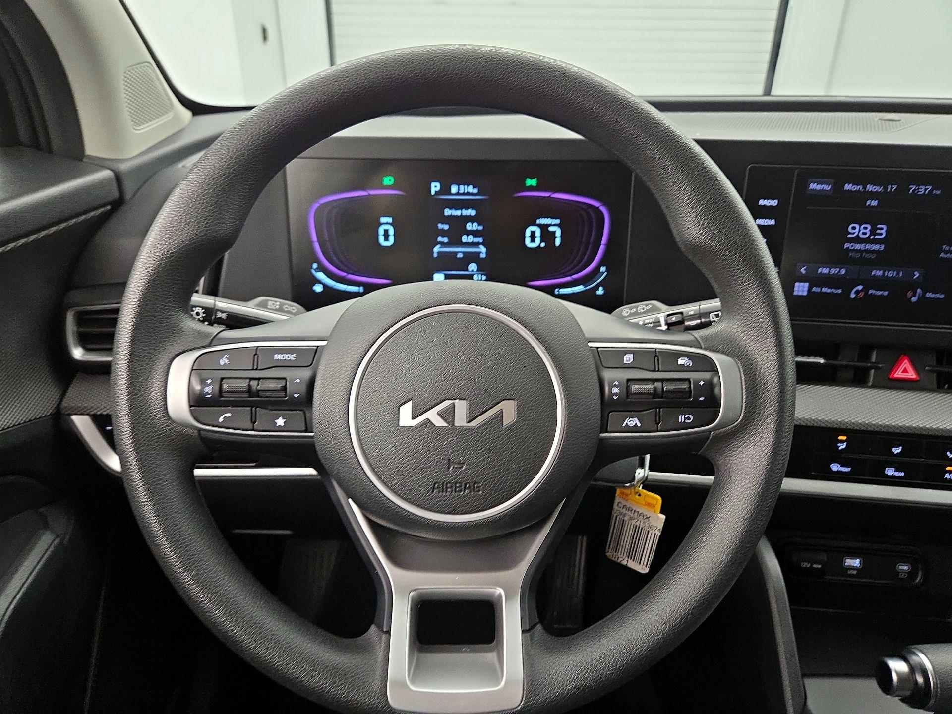 Thumbnail: 2023 Kia Sportage - 10