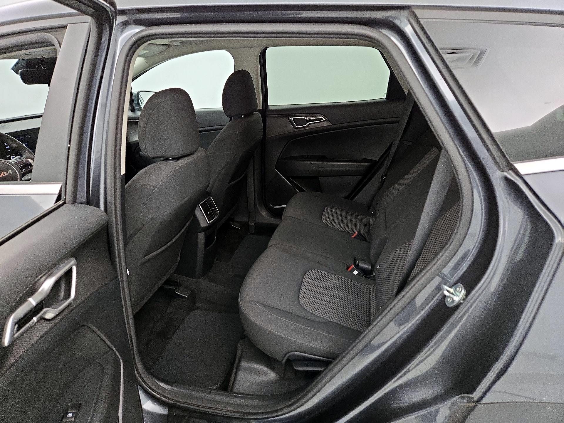 Thumbnail: 2023 Kia Sportage - 19