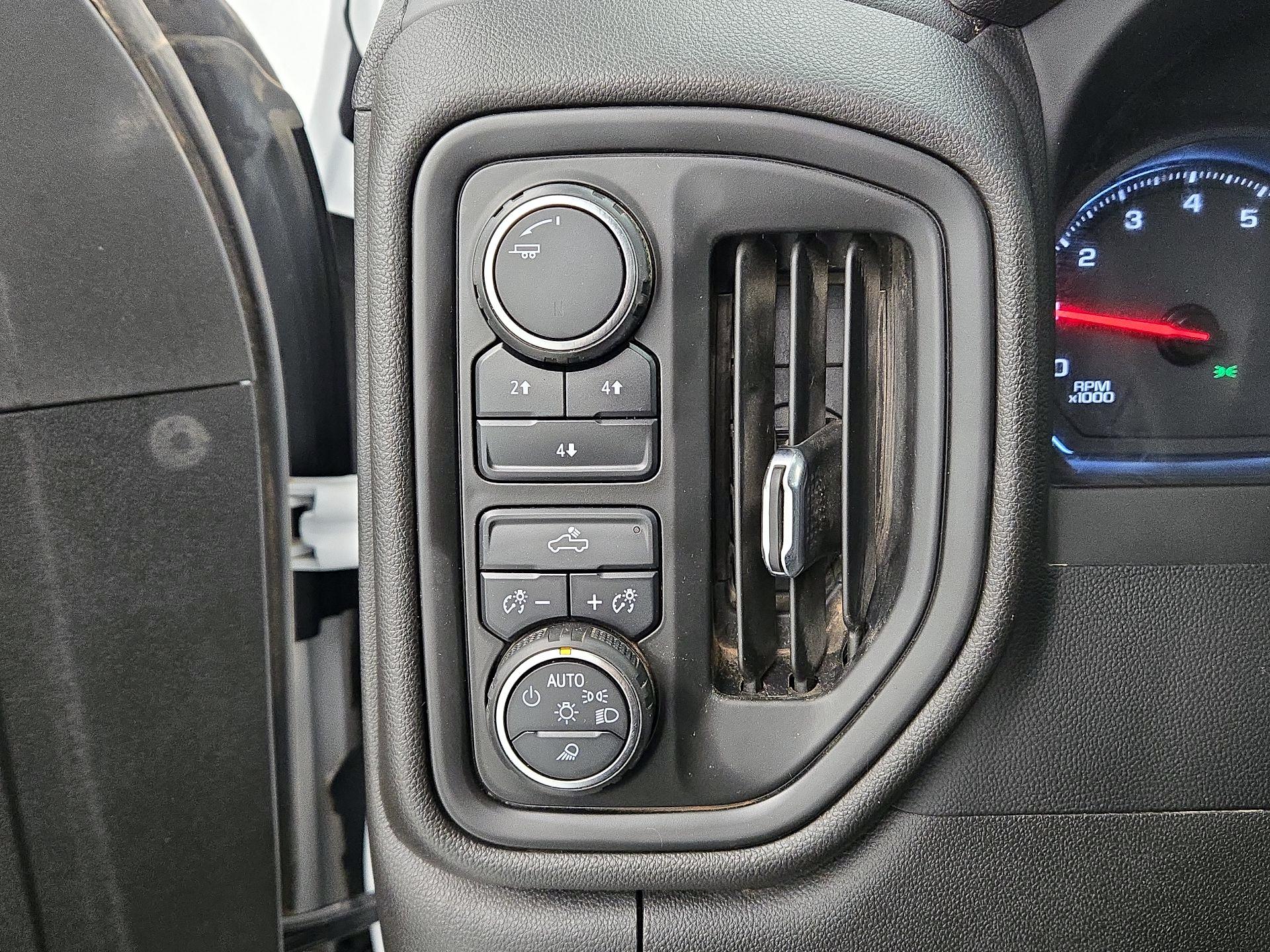 Thumbnail: 2023 Chevrolet Silverado 2500 - 13