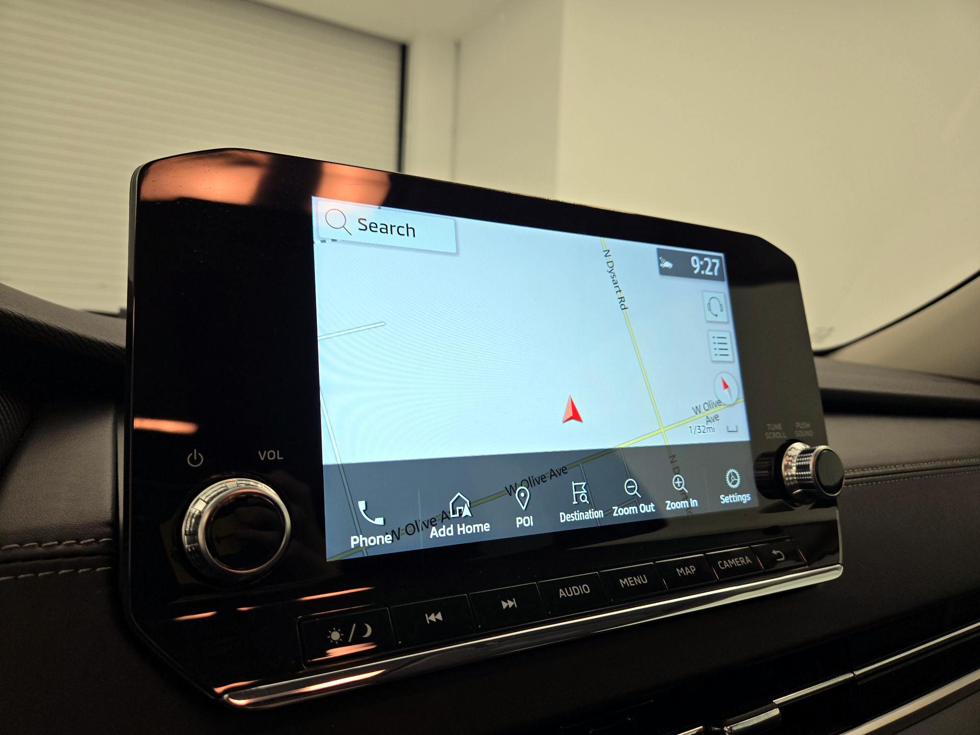 Thumbnail: 2023 Mitsubishi Outlander - 14