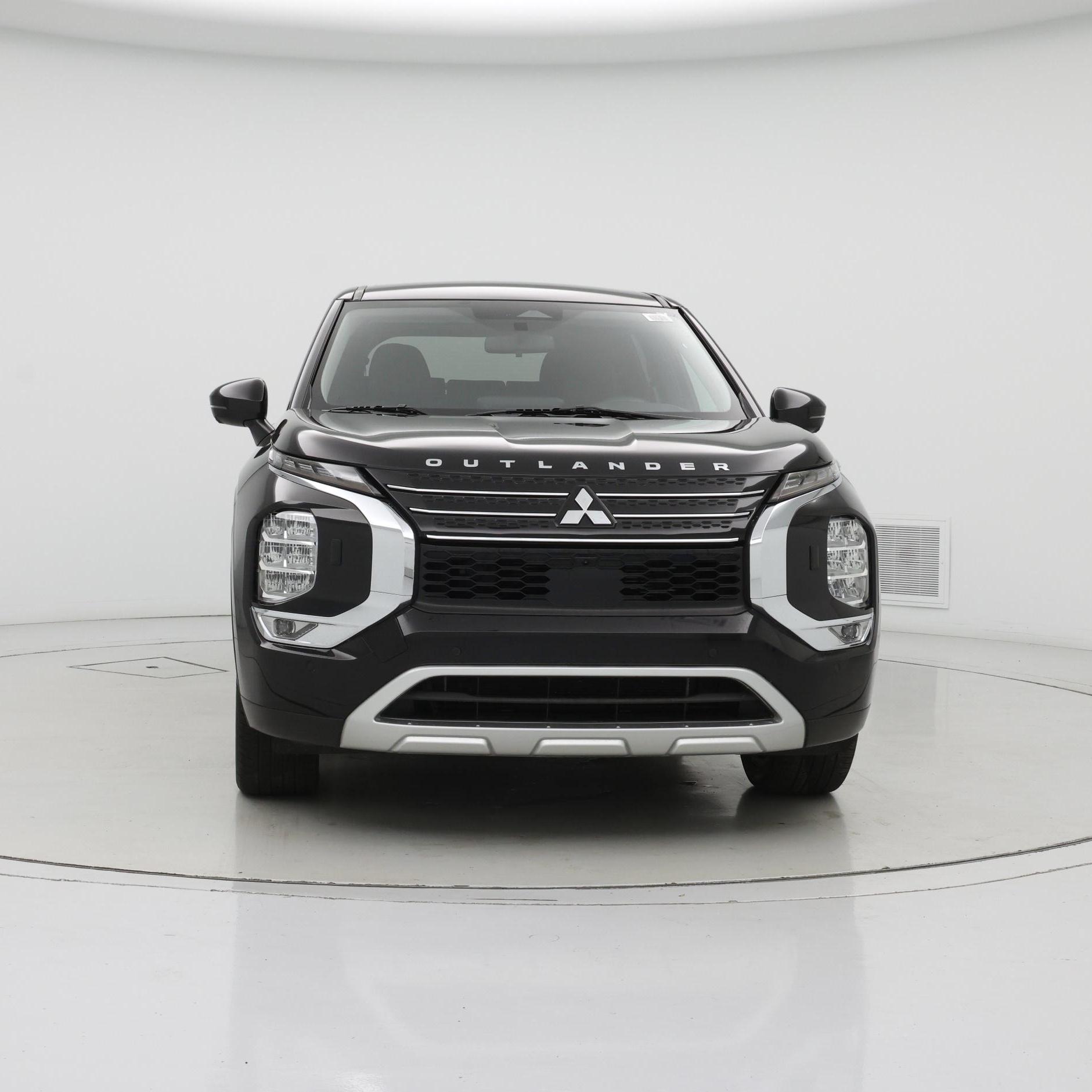 Thumbnail: 2023 Mitsubishi Outlander - 5