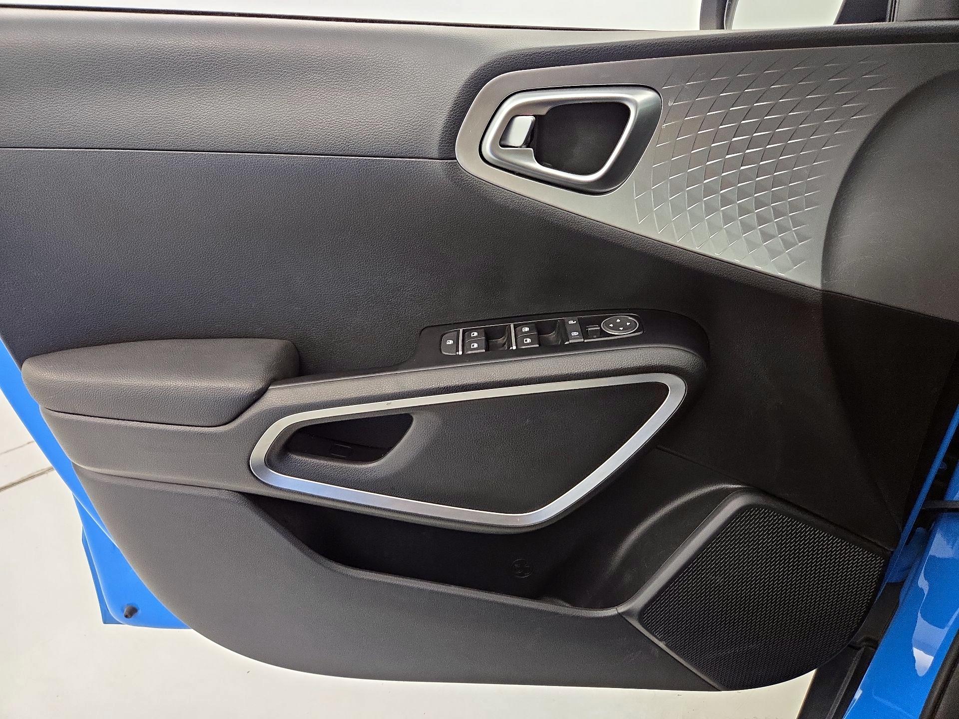 Thumbnail: 2023 Kia Soul - 12