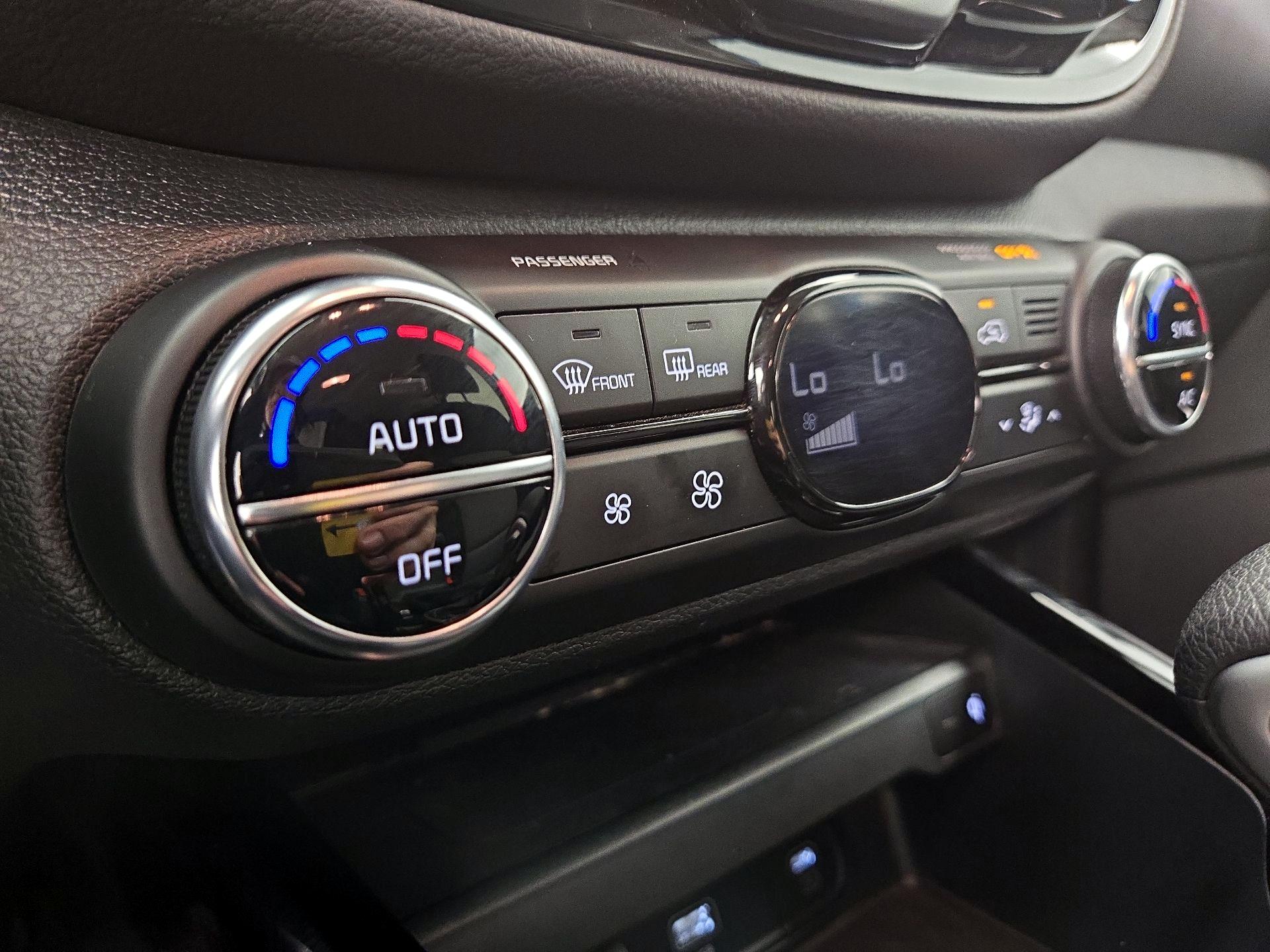 Thumbnail: 2023 Kia Soul - 17