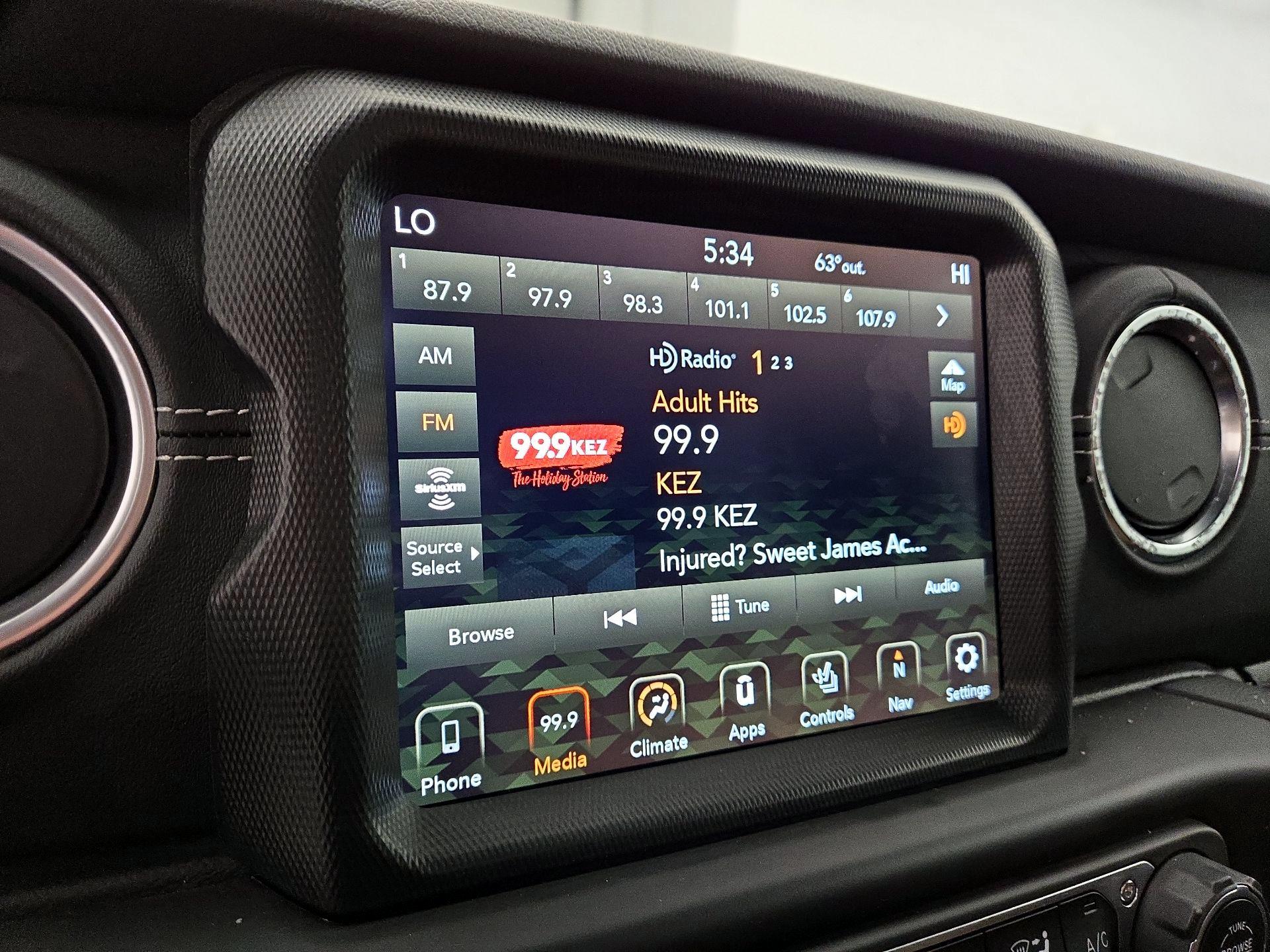 Thumbnail: 2023 Jeep Wrangler - 16