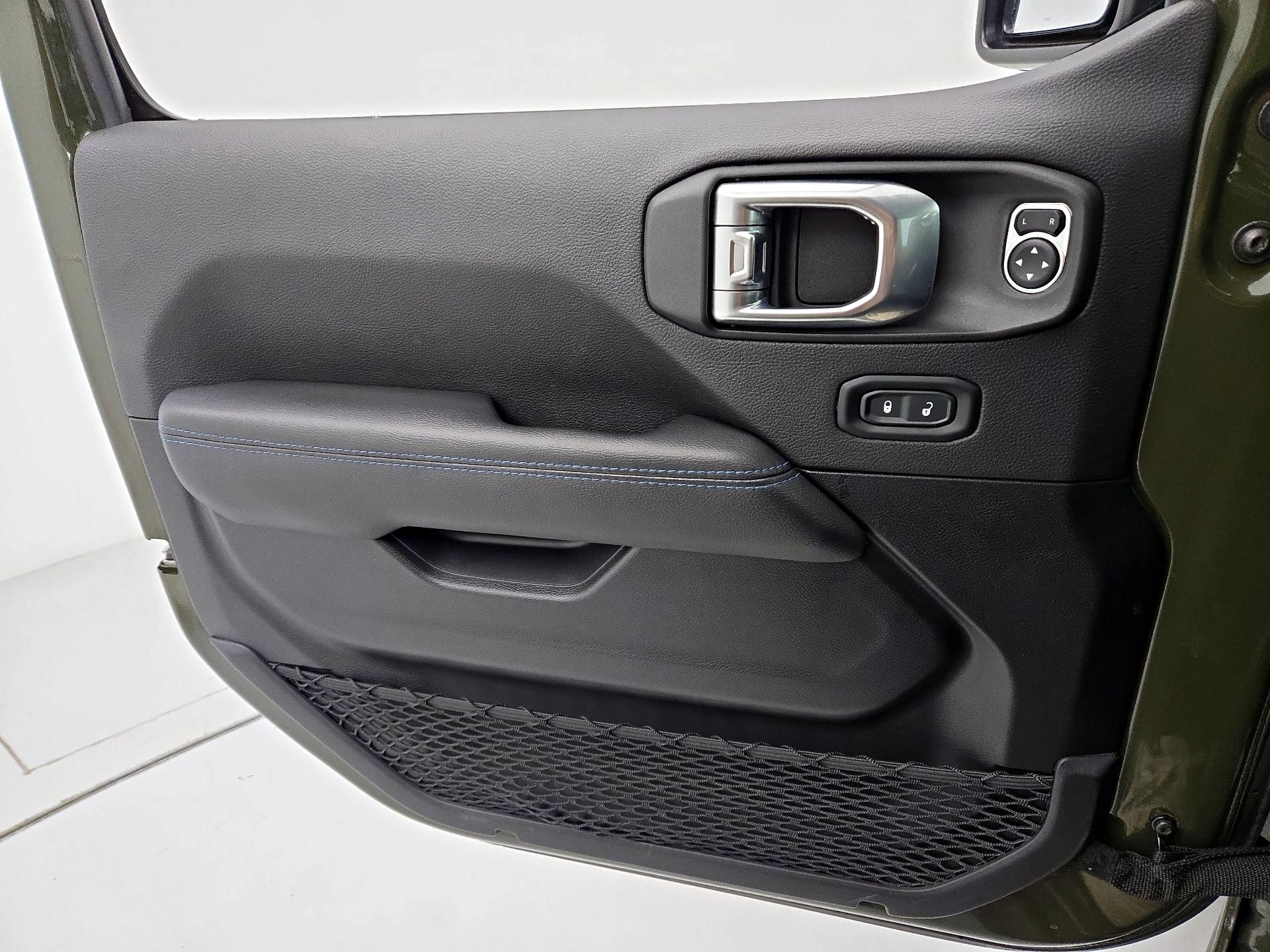 Thumbnail: 2022 Jeep Wrangler - 12