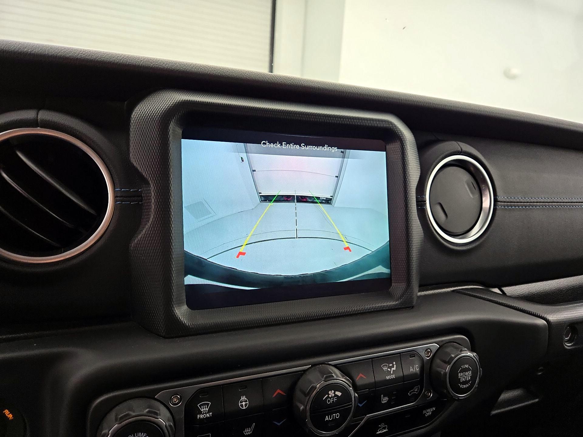 Thumbnail: 2022 Jeep Wrangler - 15