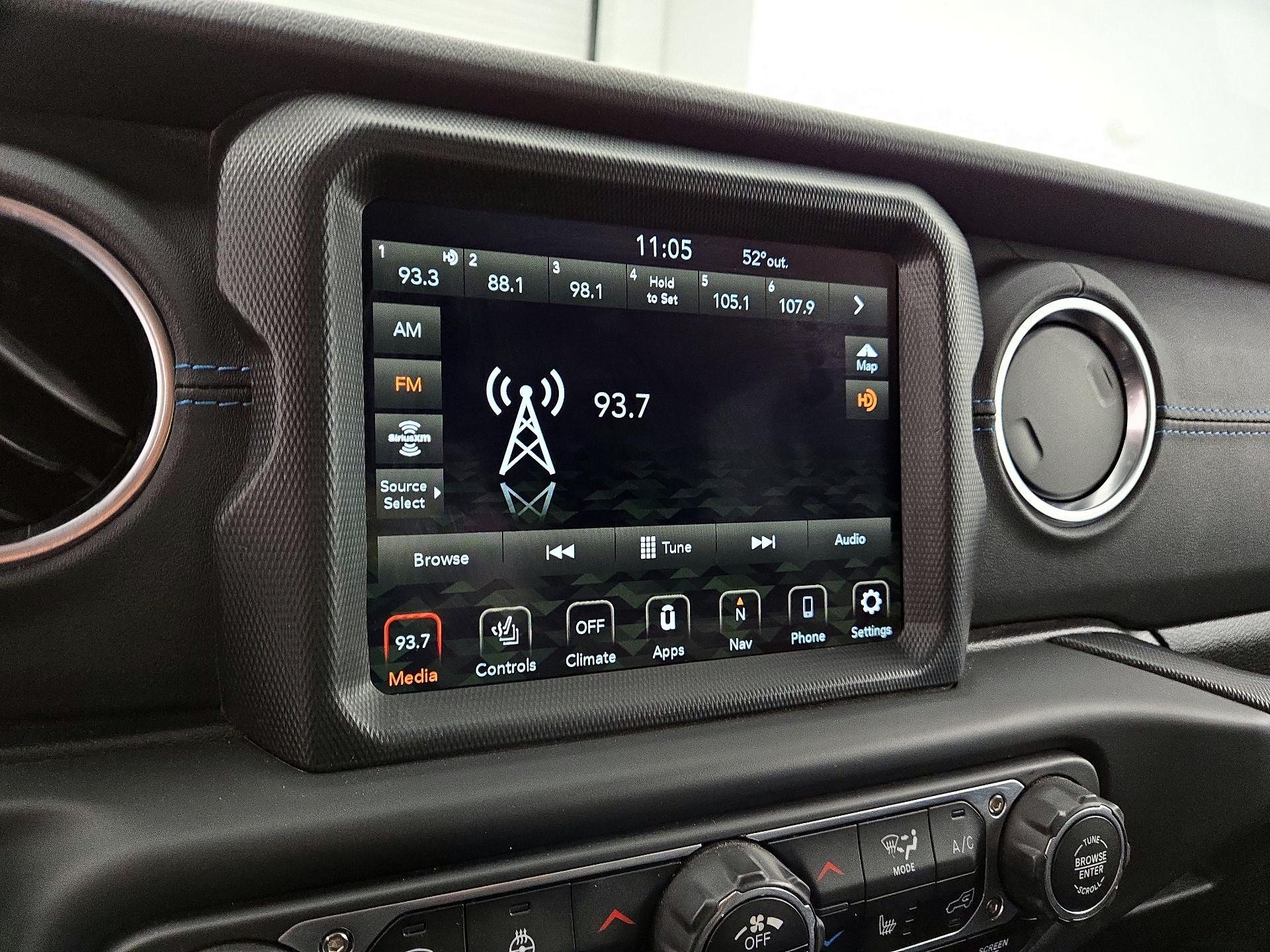 Thumbnail: 2022 Jeep Wrangler - 16