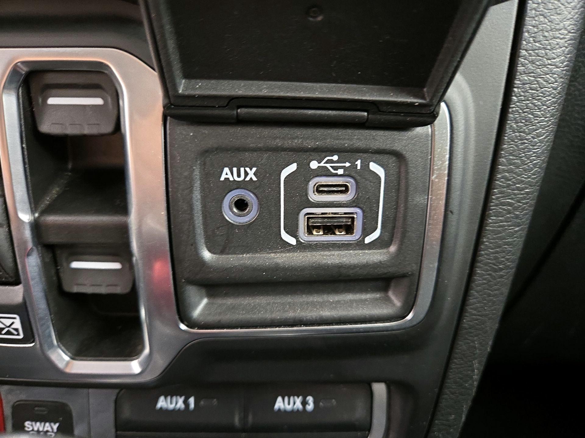 Thumbnail: 2022 Jeep Wrangler - 19