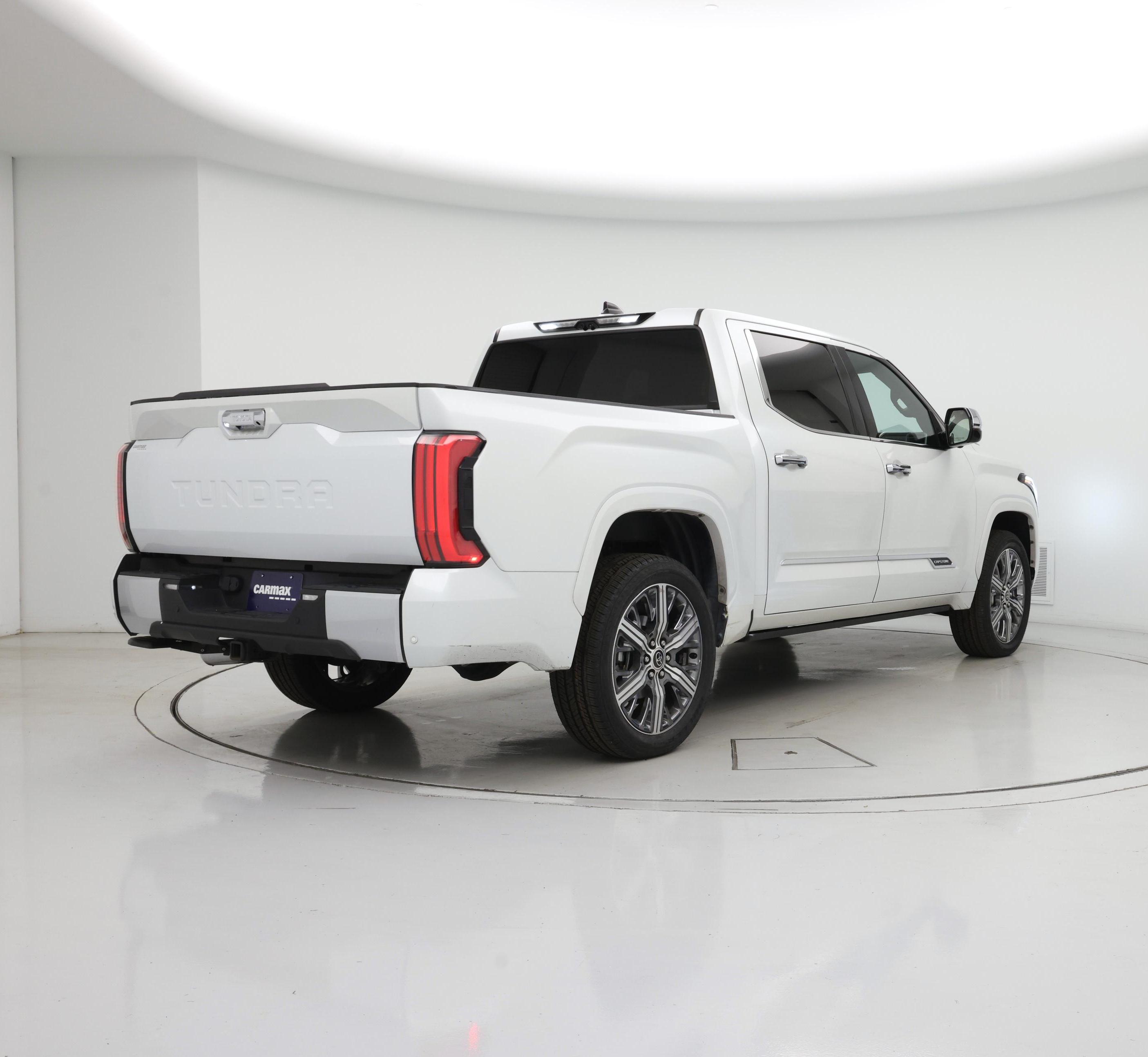 Thumbnail: 2022 Toyota Tundra - 8