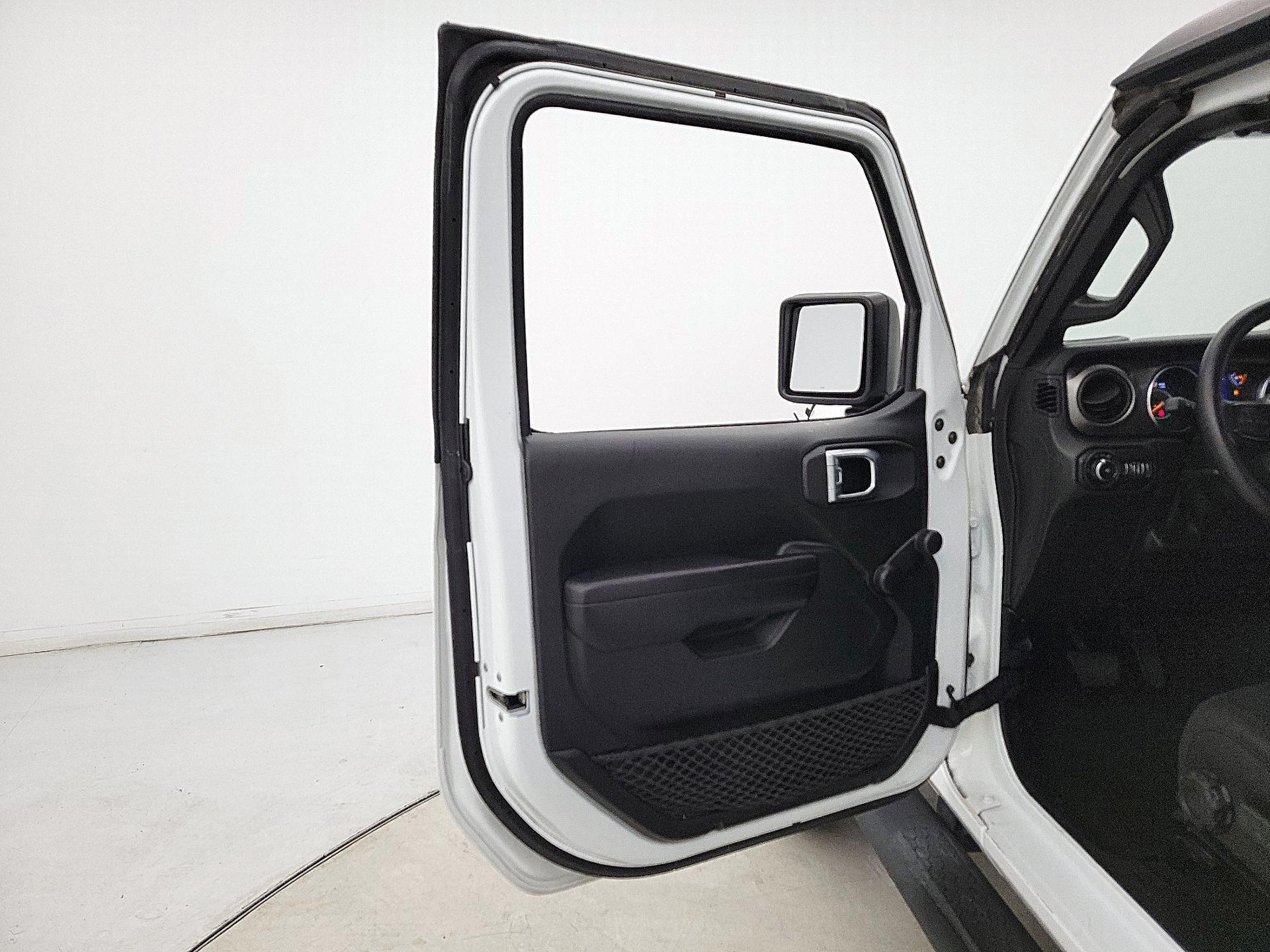 Thumbnail: 2021 Jeep Wrangler - 12