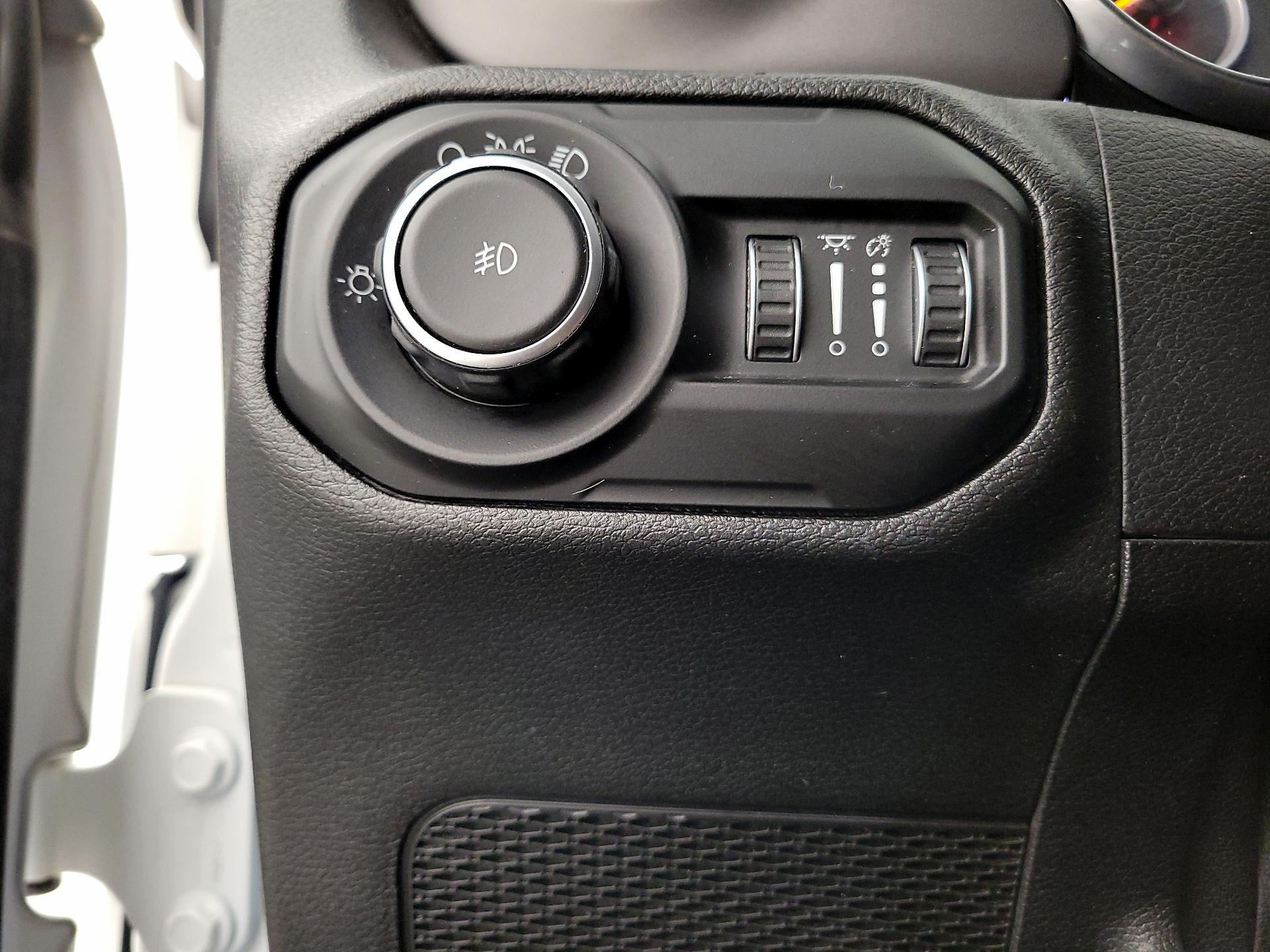 Thumbnail: 2021 Jeep Wrangler - 13