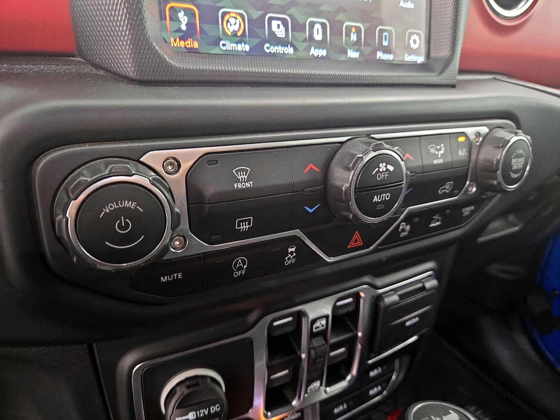 Thumbnail: 2021 Jeep Wrangler - 17