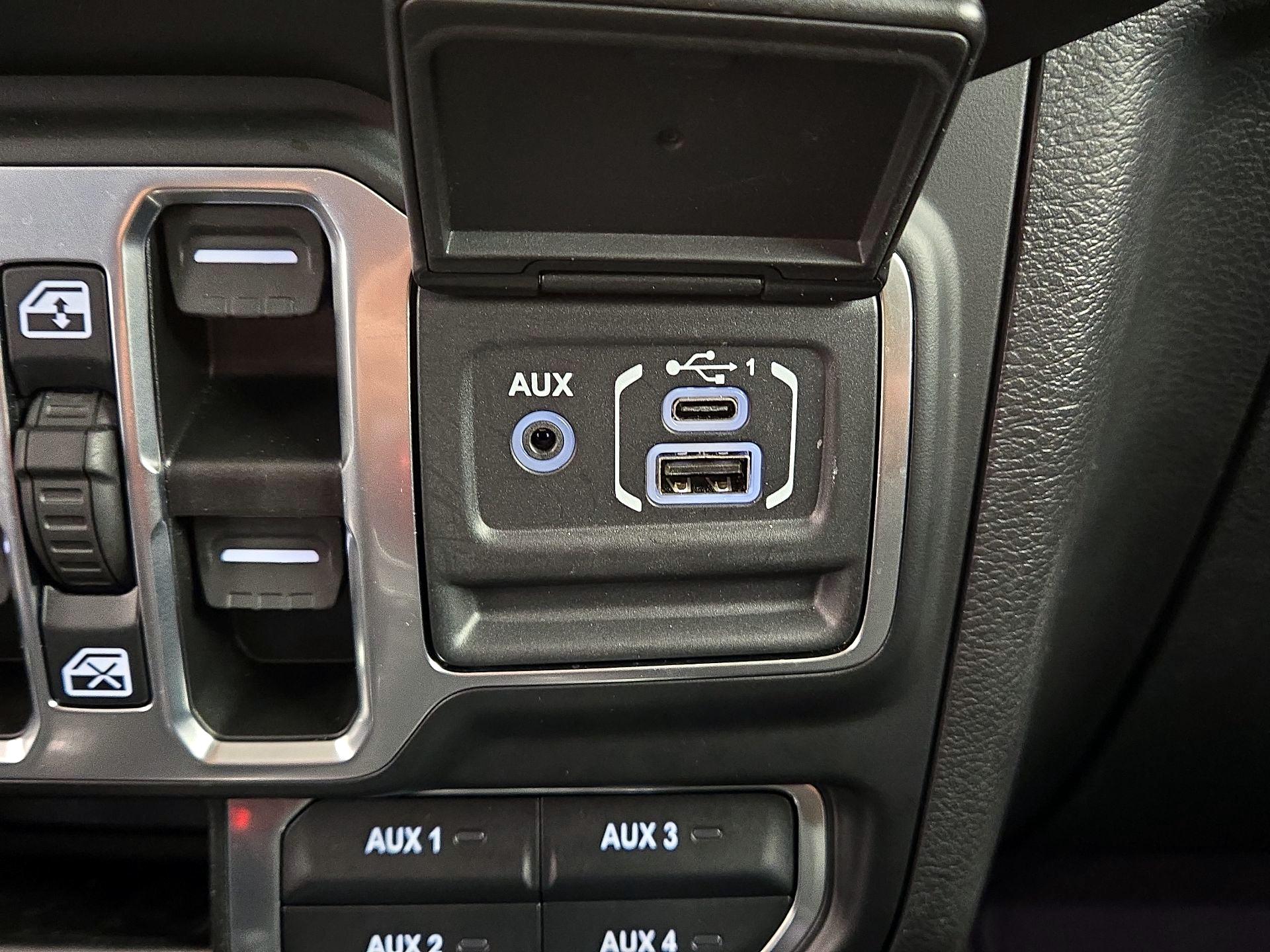 Thumbnail: 2023 Jeep Wrangler - 19