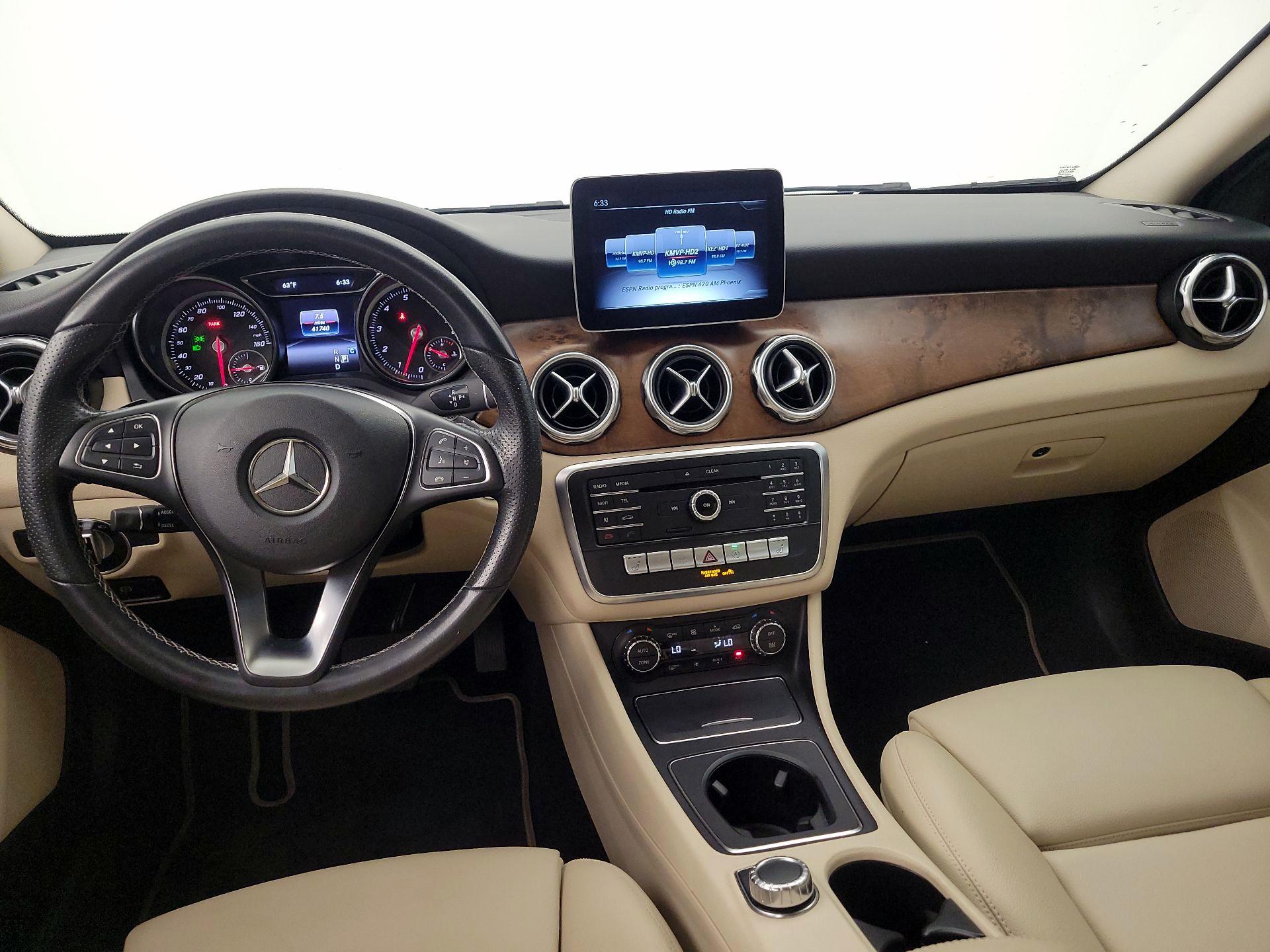 Thumbnail: 2020 Mercedes-Benz GLA - 9