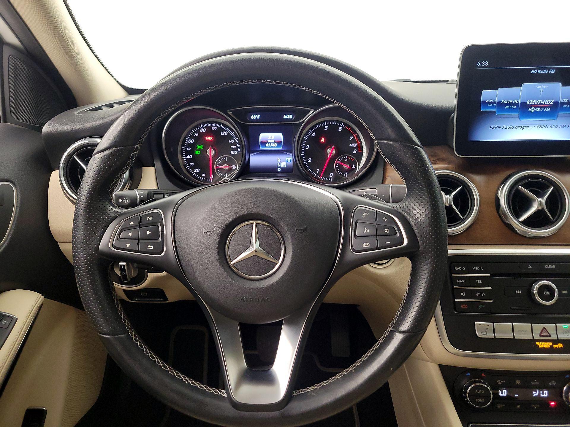 Thumbnail: 2020 Mercedes-Benz GLA - 10