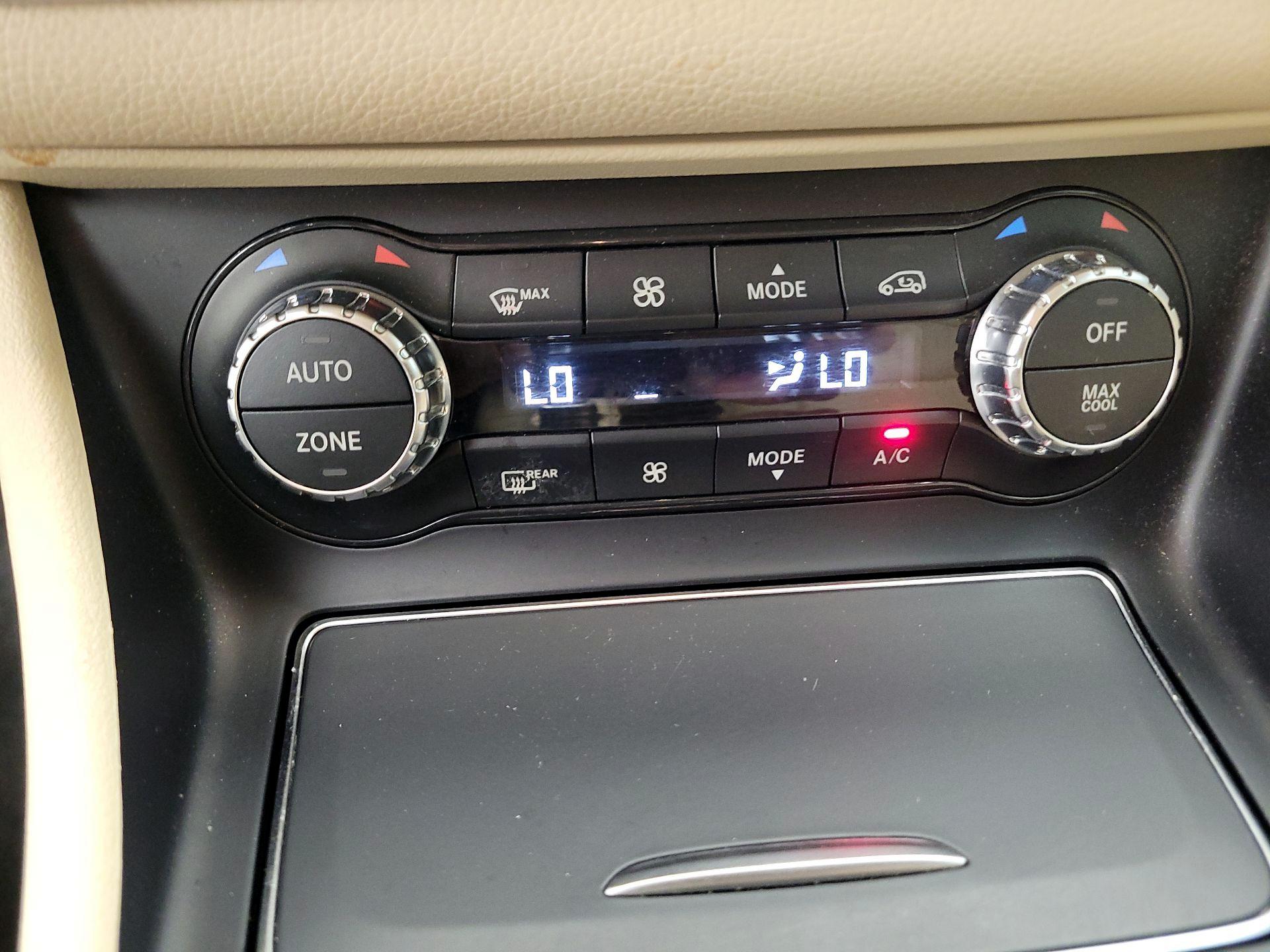 Thumbnail: 2020 Mercedes-Benz GLA - 16