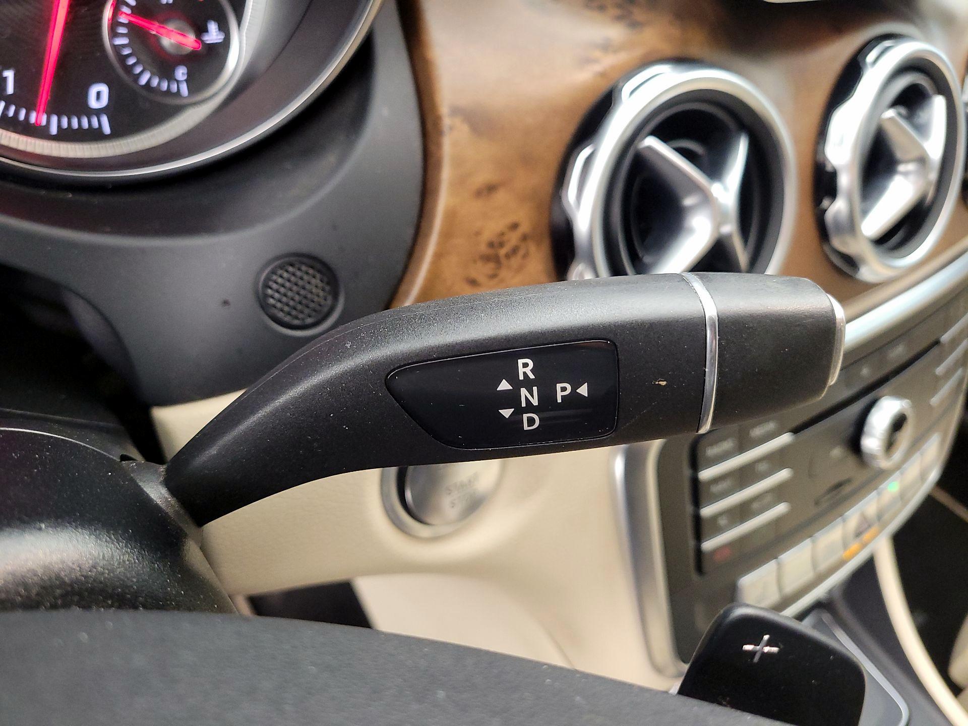 Thumbnail: 2020 Mercedes-Benz GLA - 17