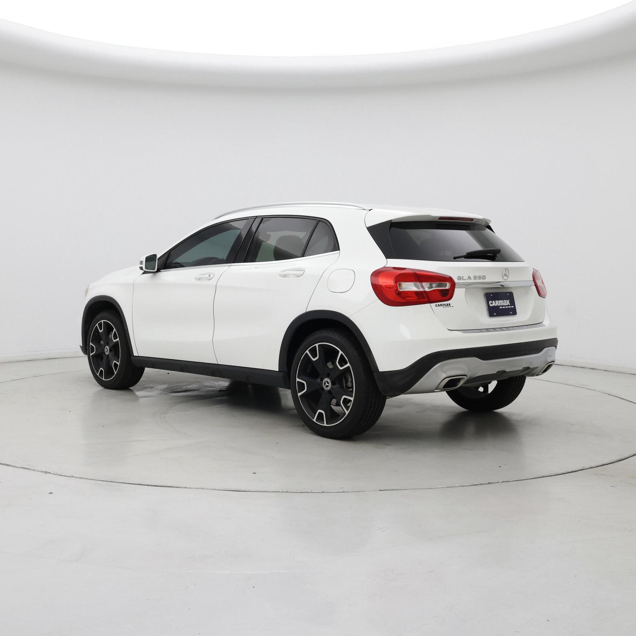 Thumbnail: 2020 Mercedes-Benz GLA - 2