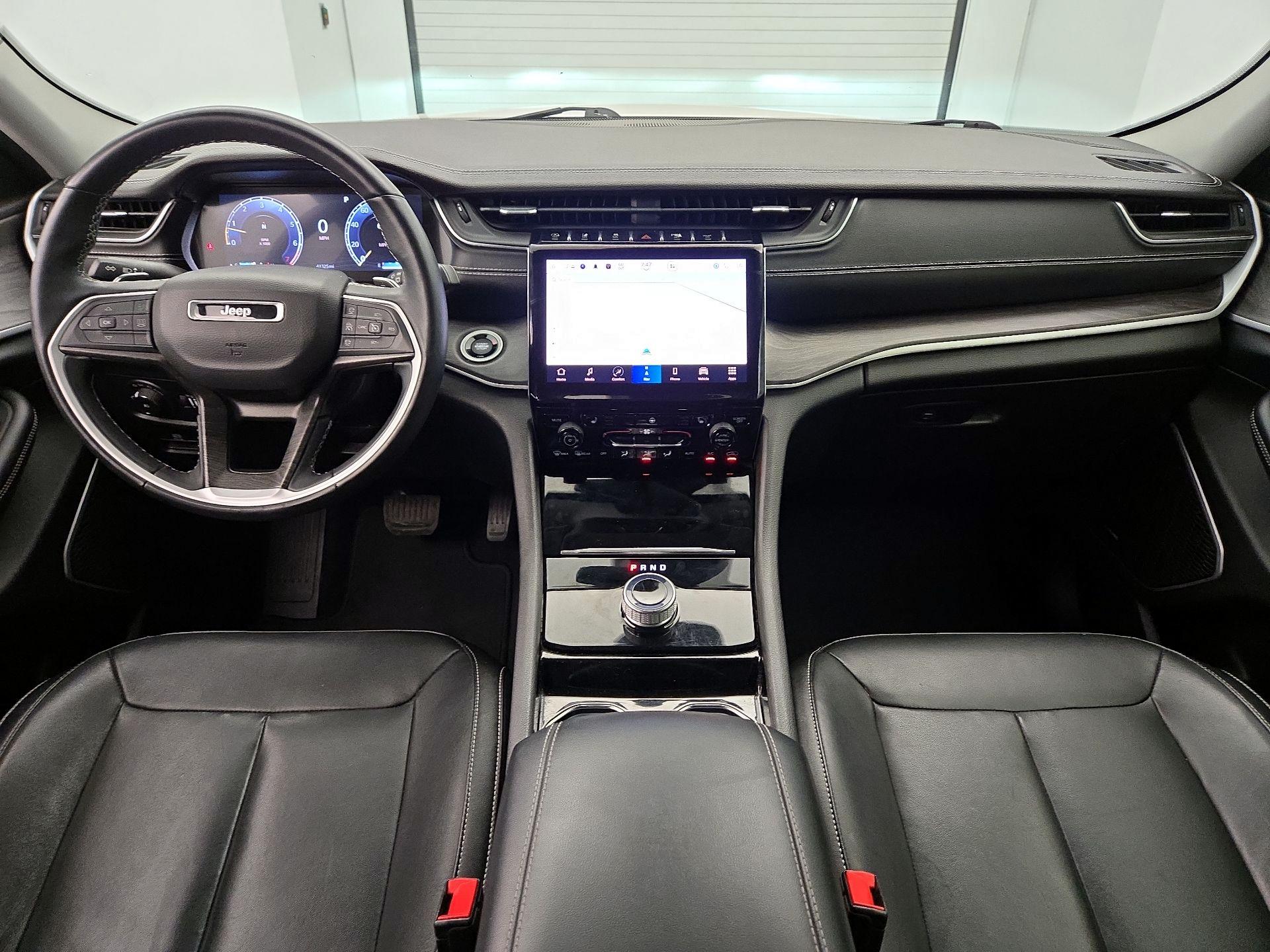 Thumbnail: 2022 Jeep Grand Cherokee - 9