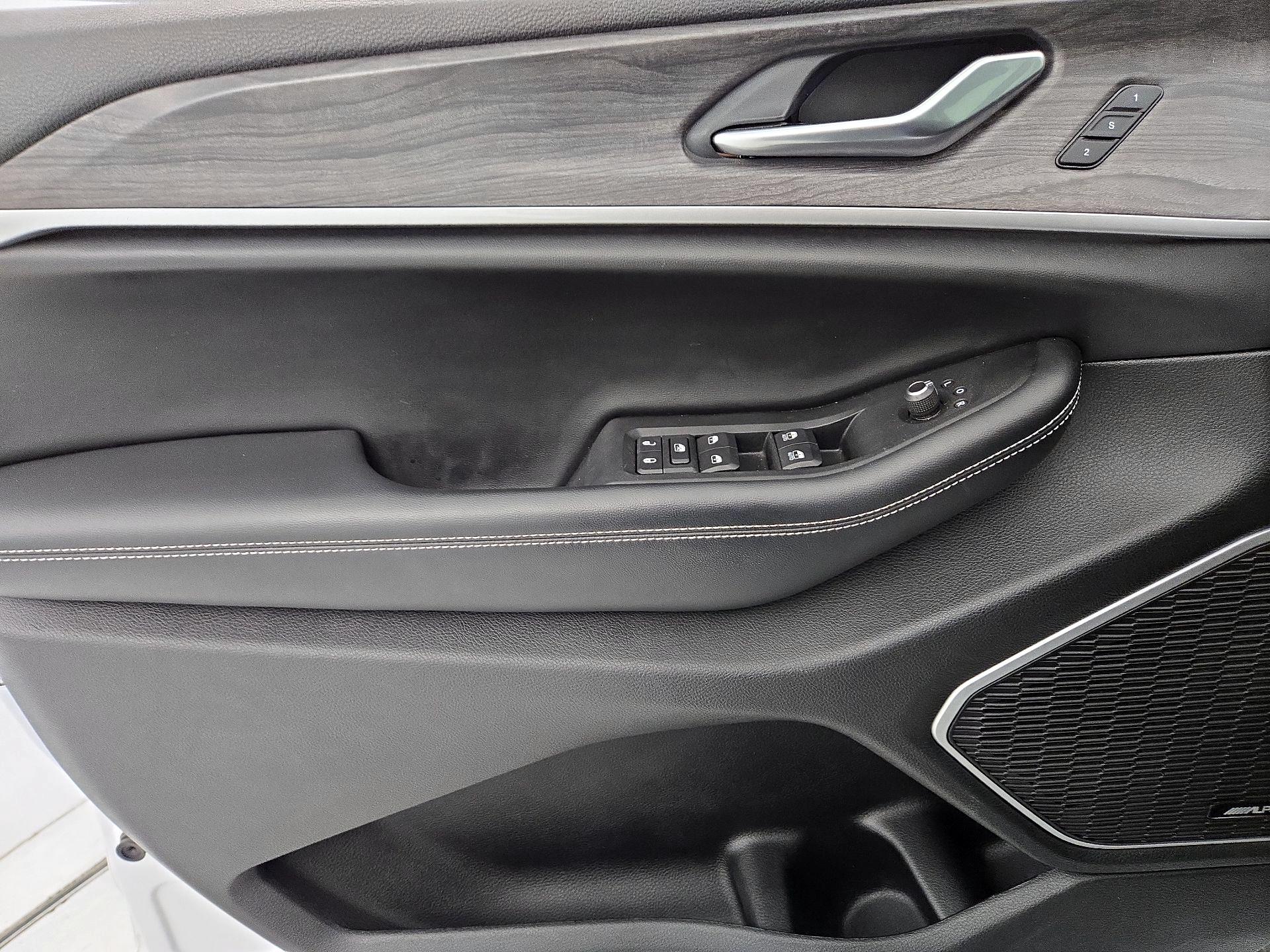 Thumbnail: 2022 Jeep Grand Cherokee - 12