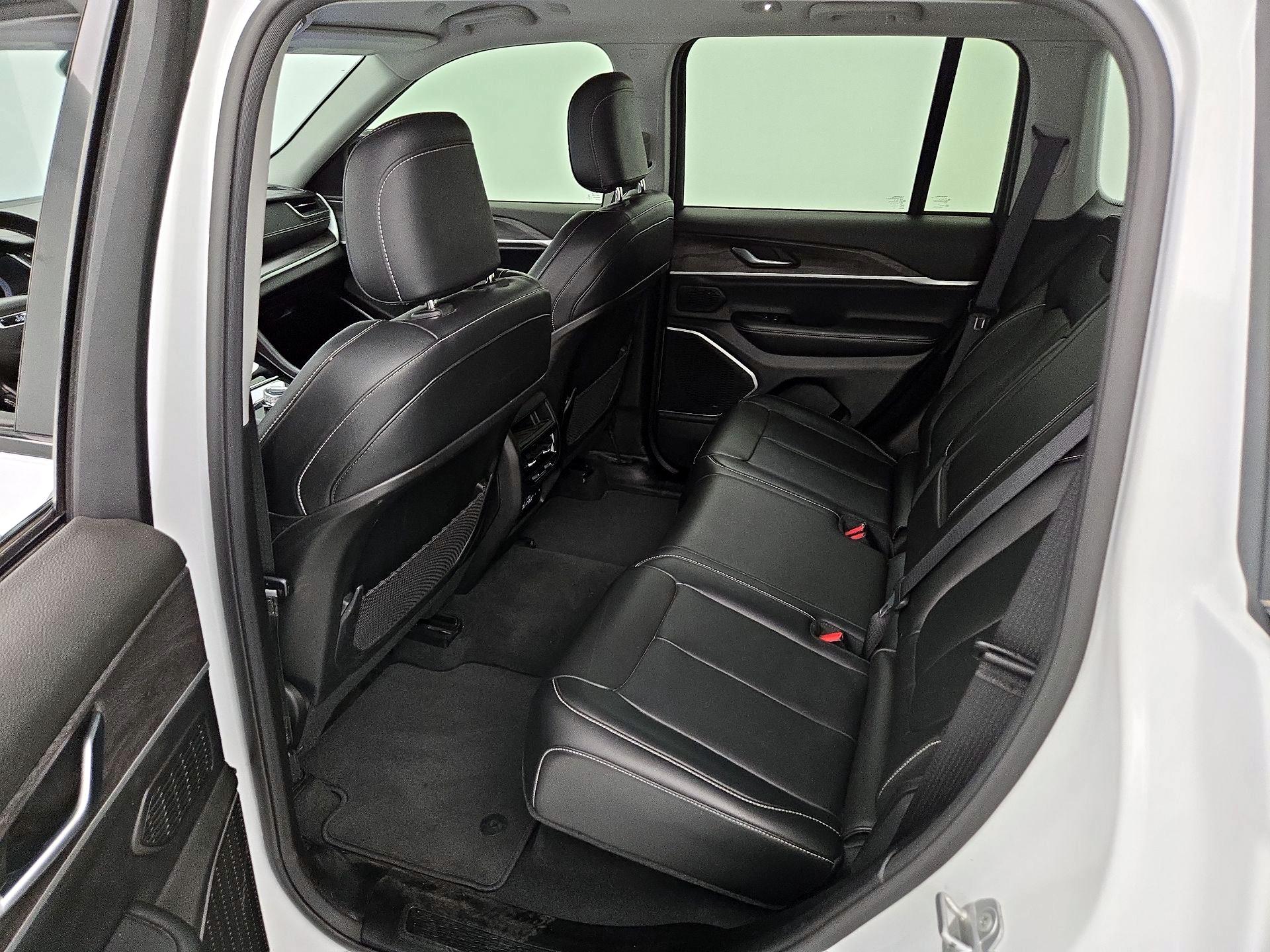 Thumbnail: 2022 Jeep Grand Cherokee - 20