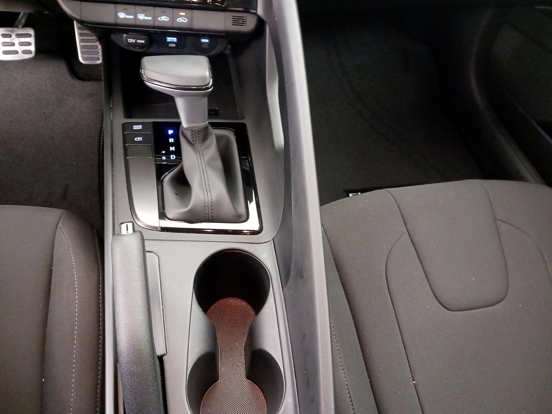 Thumbnail: 2025 Hyundai Elantra - 17