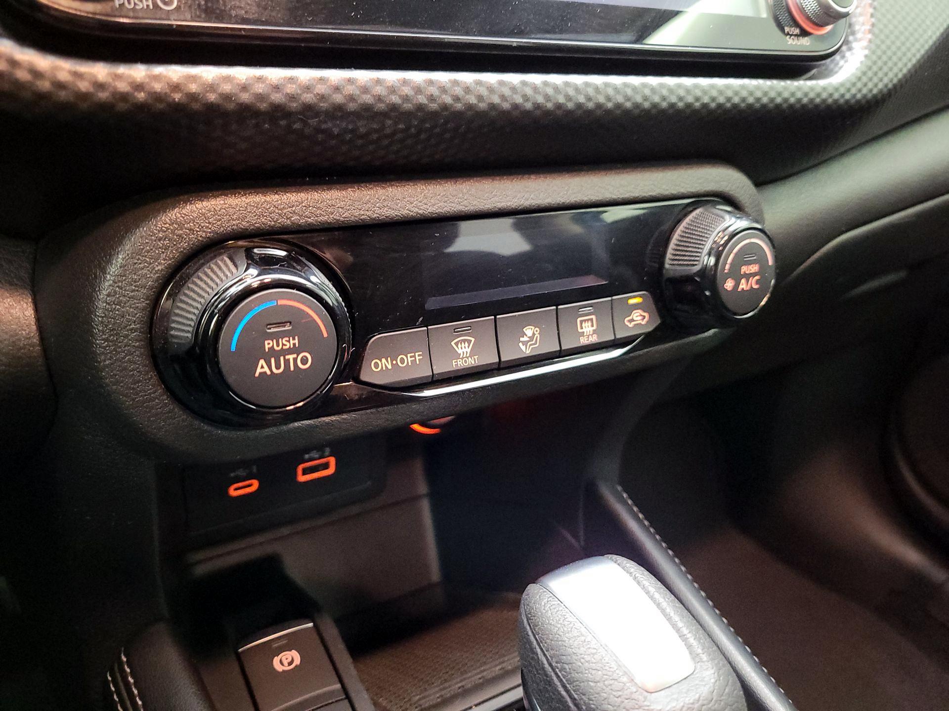 Thumbnail: 2021 Nissan Kicks - 16