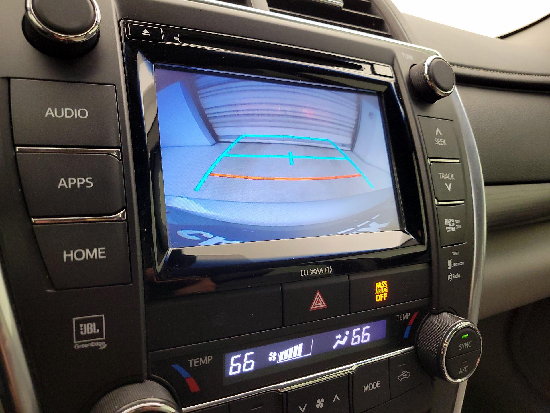 Thumbnail: 2017 Toyota Camry - 14