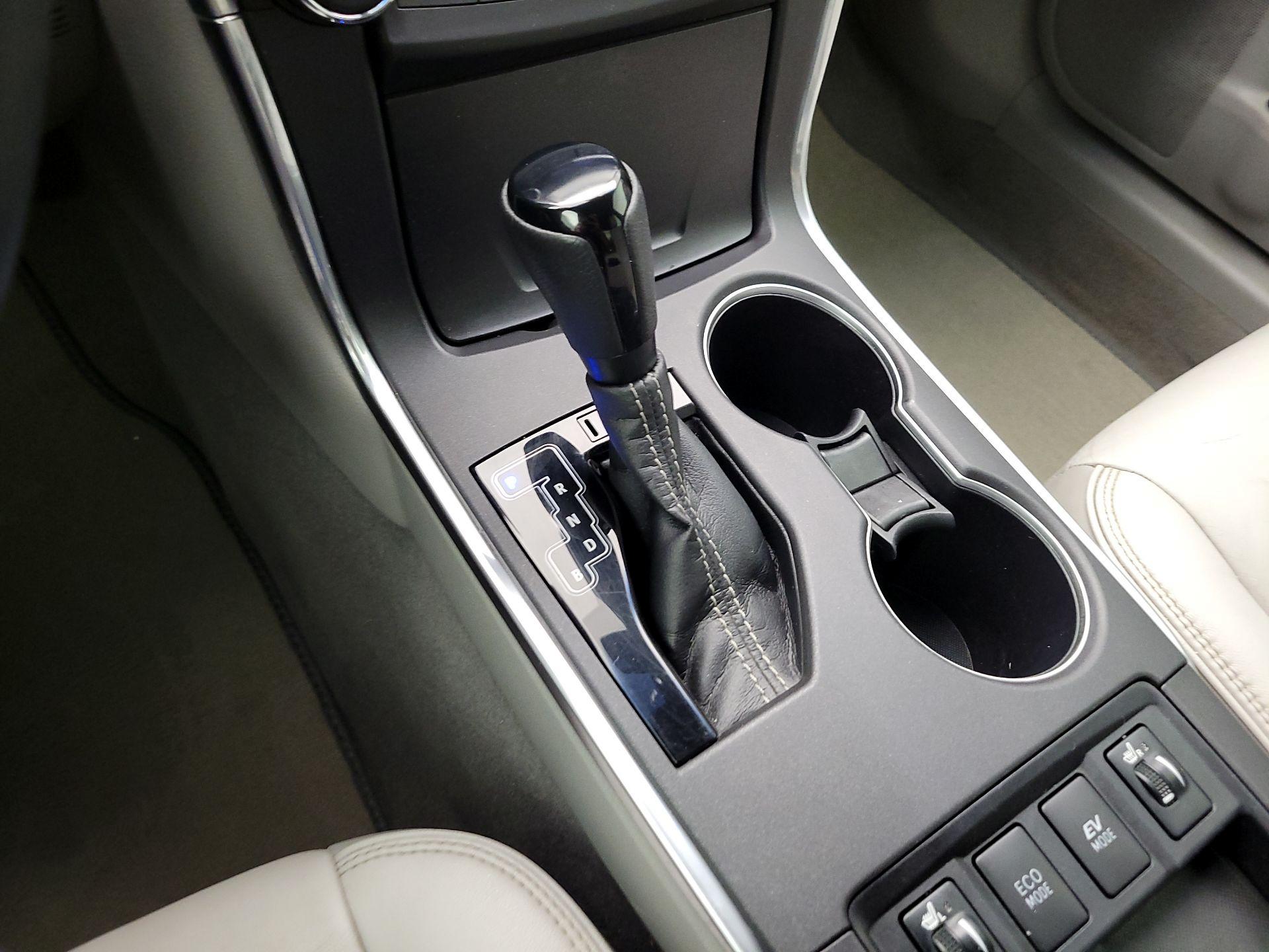 Thumbnail: 2017 Toyota Camry - 17