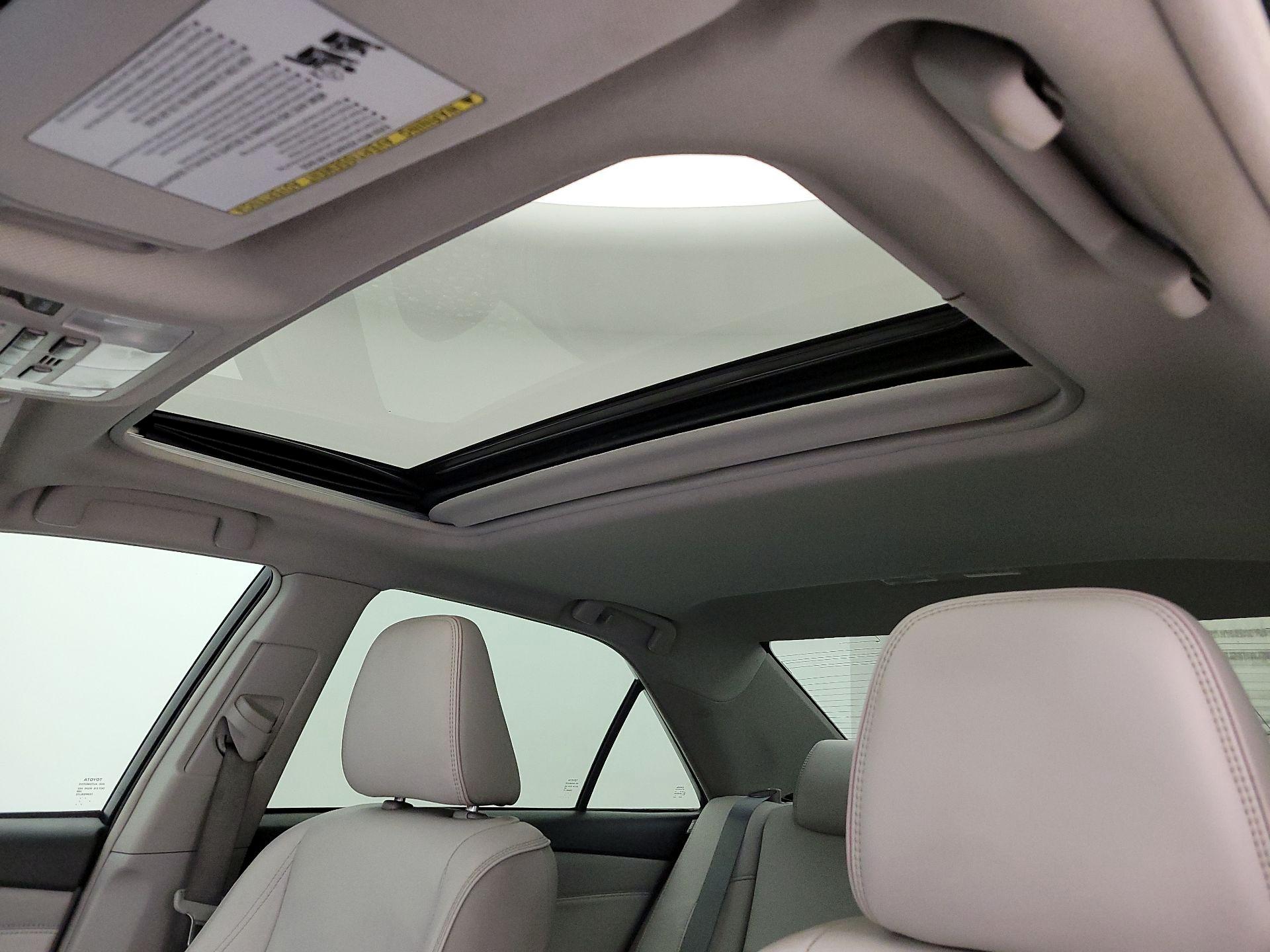 Thumbnail: 2017 Toyota Camry - 19