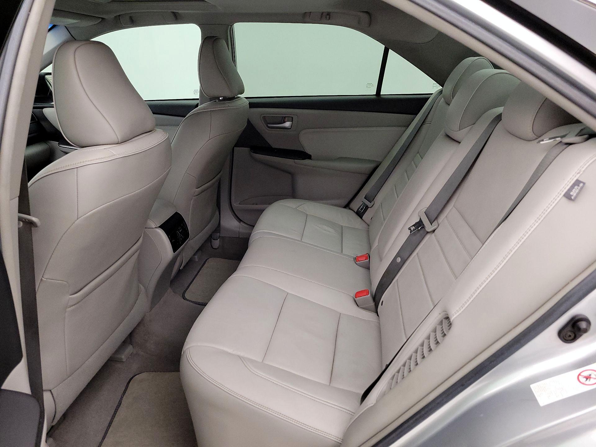 Thumbnail: 2017 Toyota Camry - 20