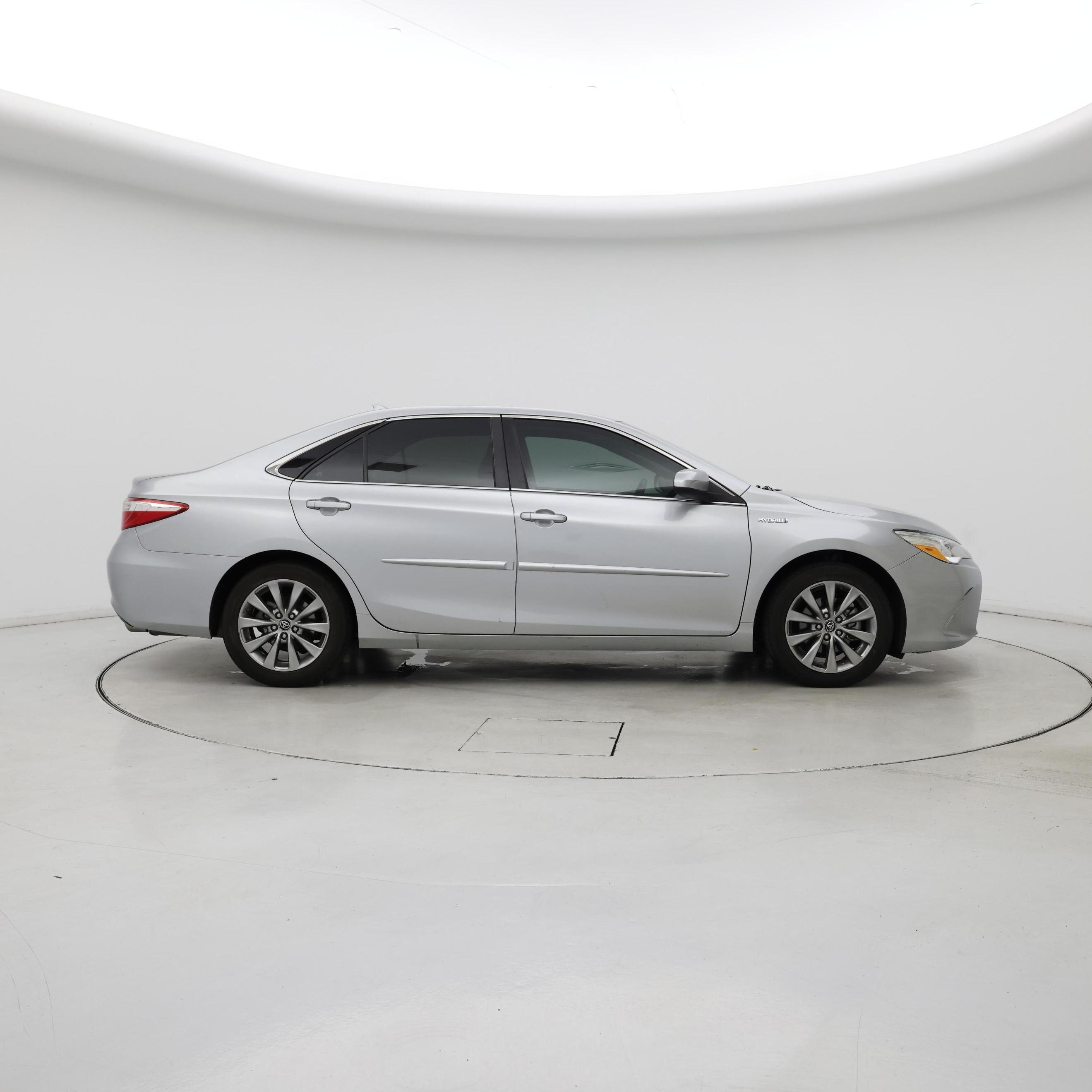 Thumbnail: 2017 Toyota Camry - 7