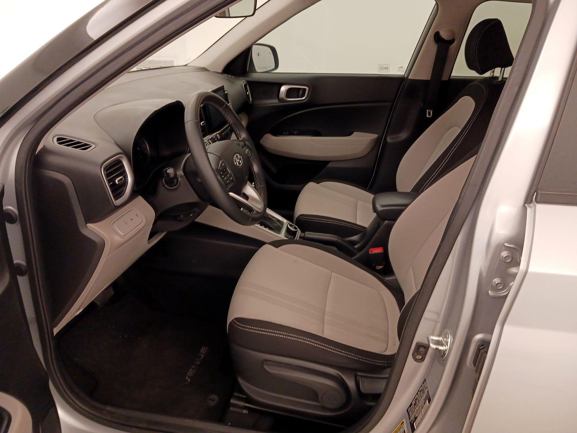 Thumbnail: 2021 Hyundai Venue - 11