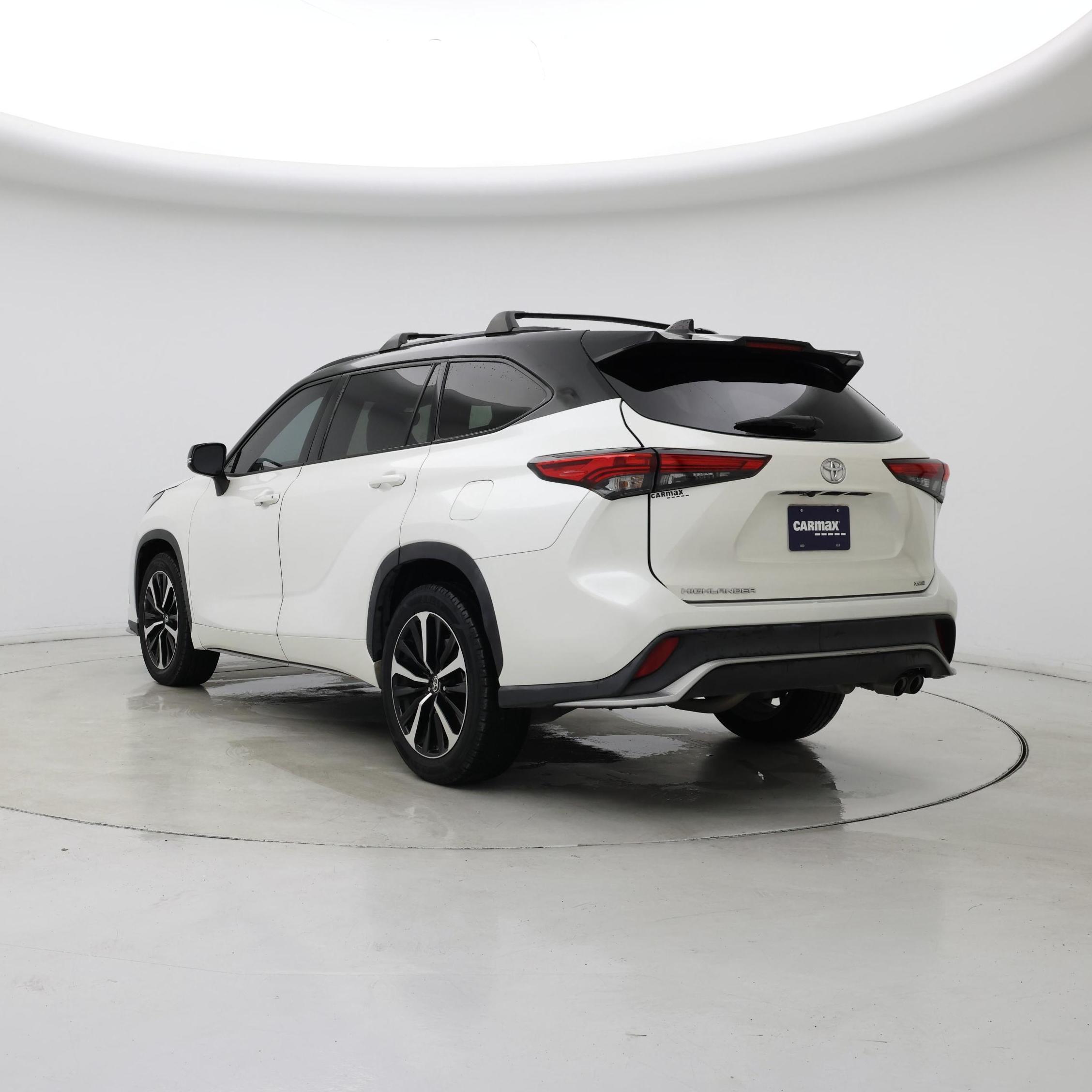 Thumbnail: 2021 Toyota Highlander - 2