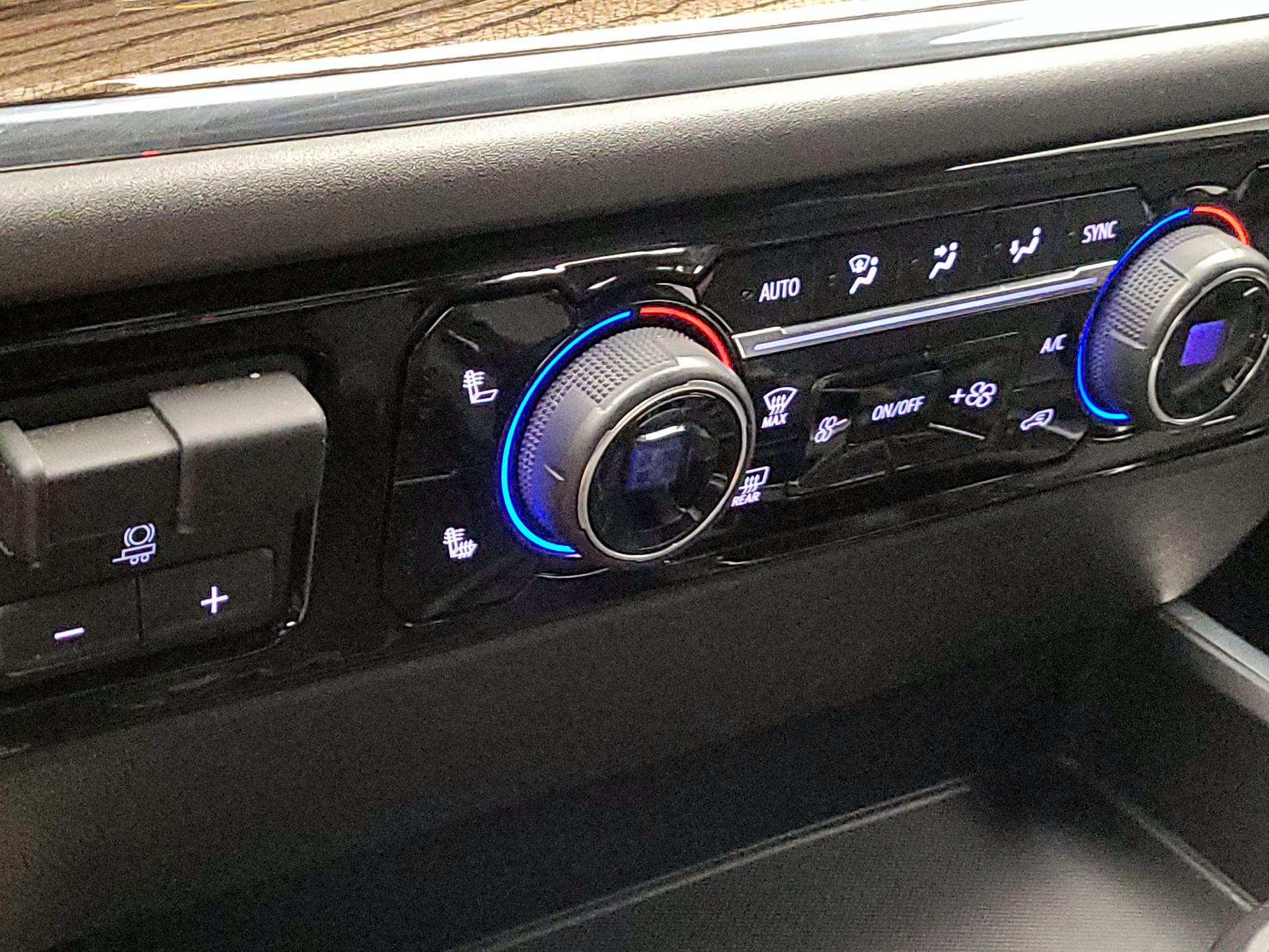 Thumbnail: 2024 Chevrolet Silverado 1500 - 17