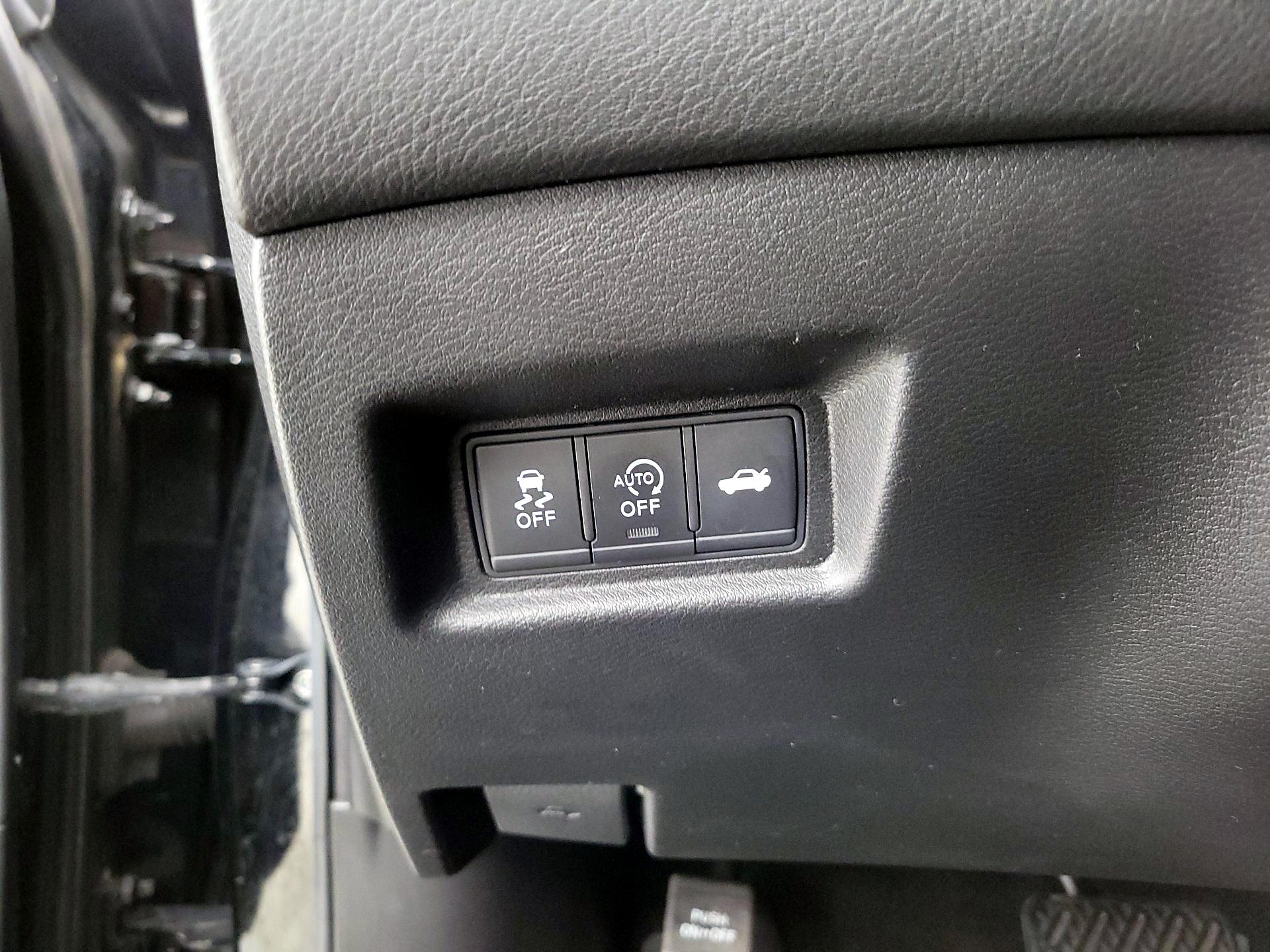 Thumbnail: 2018 INFINITI Q50 - 13