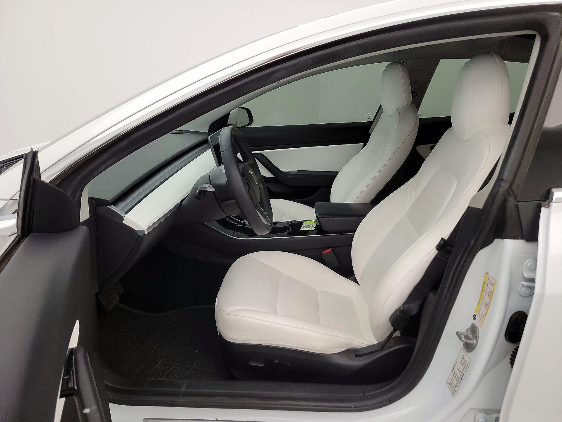 Thumbnail: 2019 Tesla Model 3 - 11